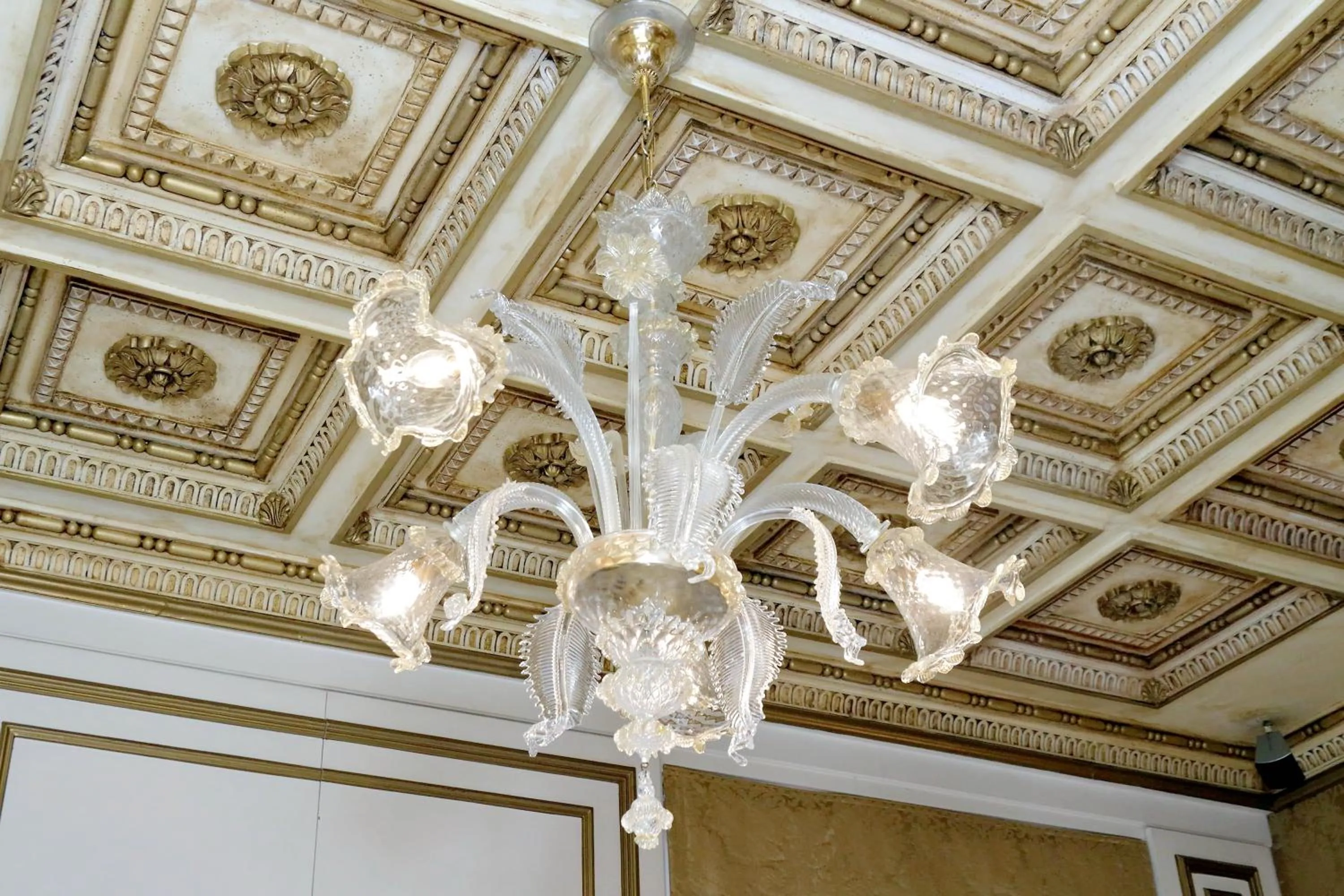 Elegant apartment nearby Trevi Fountain