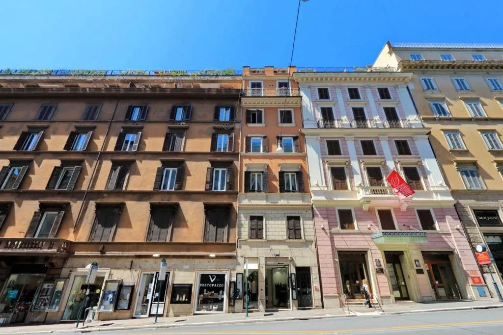 Property building in Elegant apartment nearby Trevi Fountain