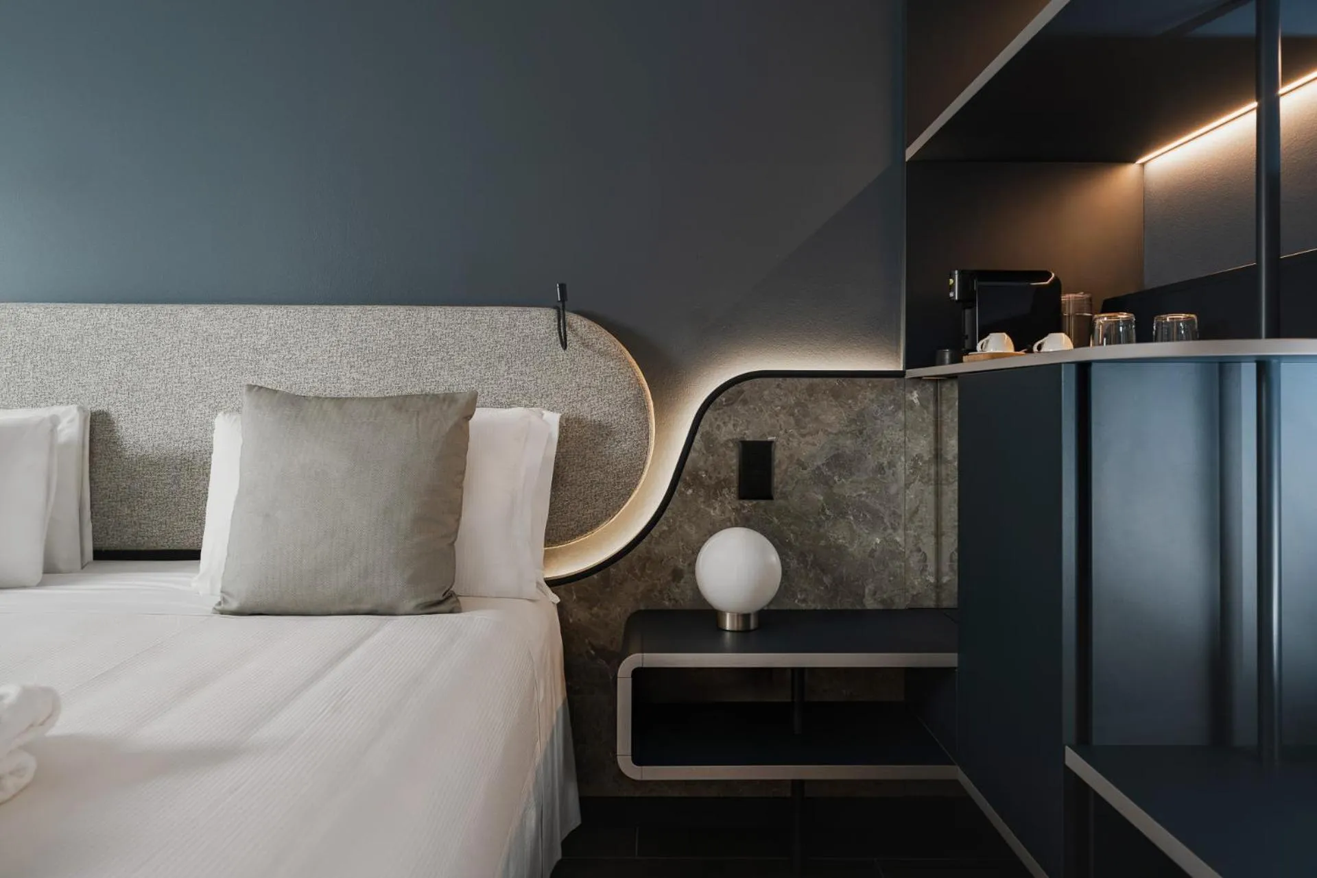 Bed in Hotel Admiral Lugano