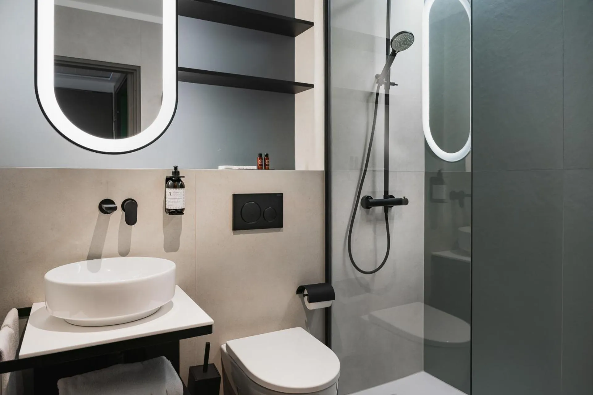 Shower in Hotel Admiral Lugano