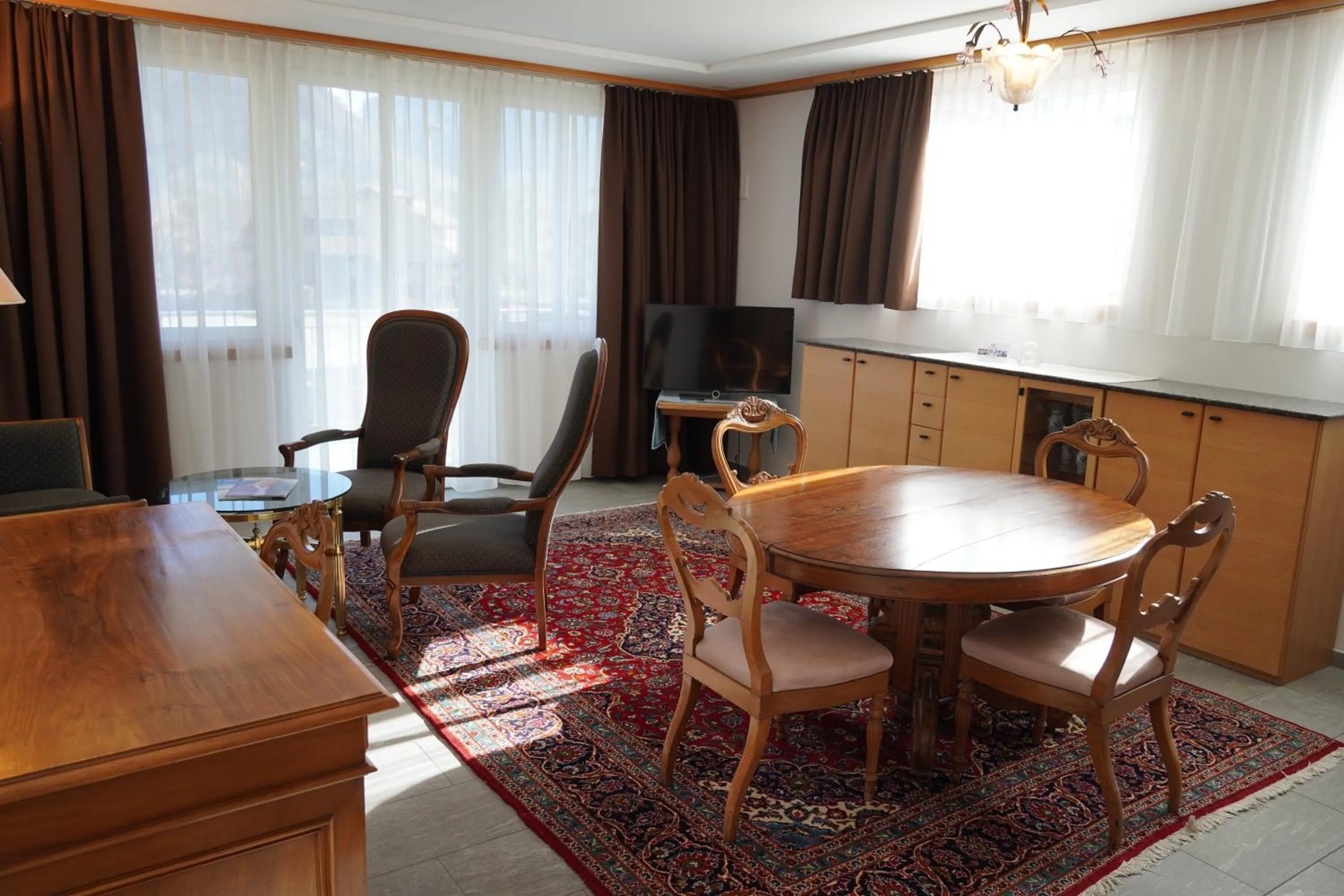 Photo of the whole room in Carlton-Europe Vintage Adults Hotel