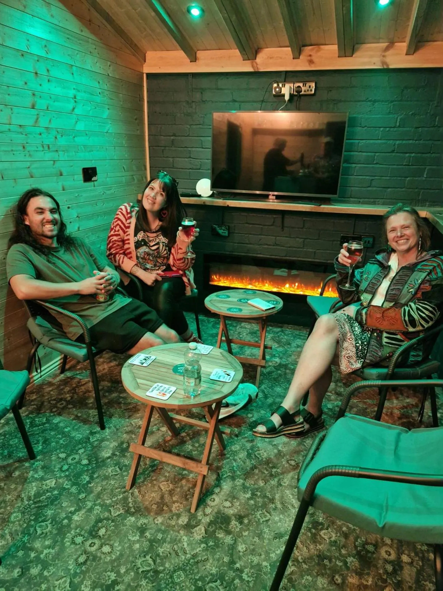 Lounge or bar in Upper Eyton Farmhouse B&B