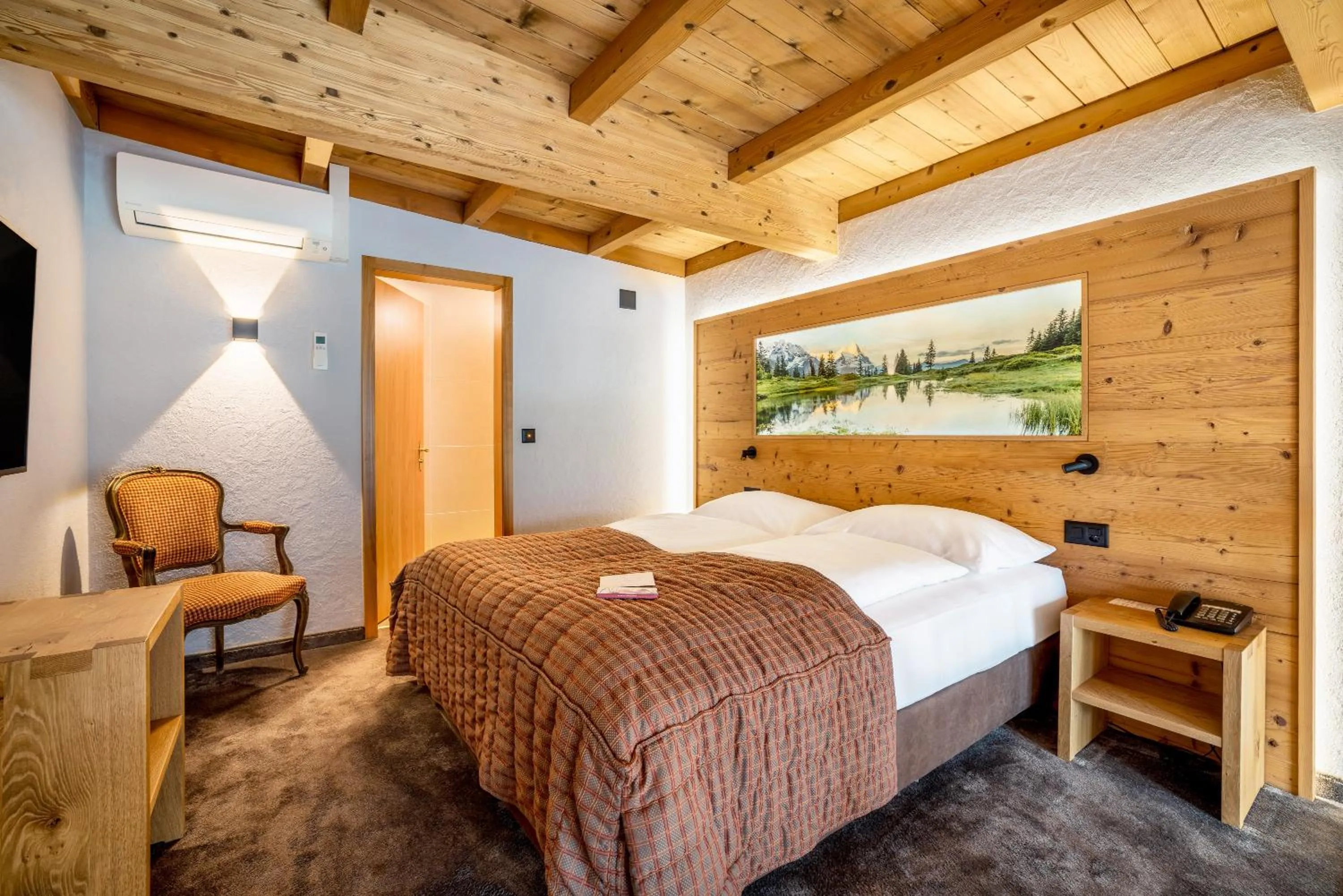 Bed in Hotel Kreuz & Post Grindelwald