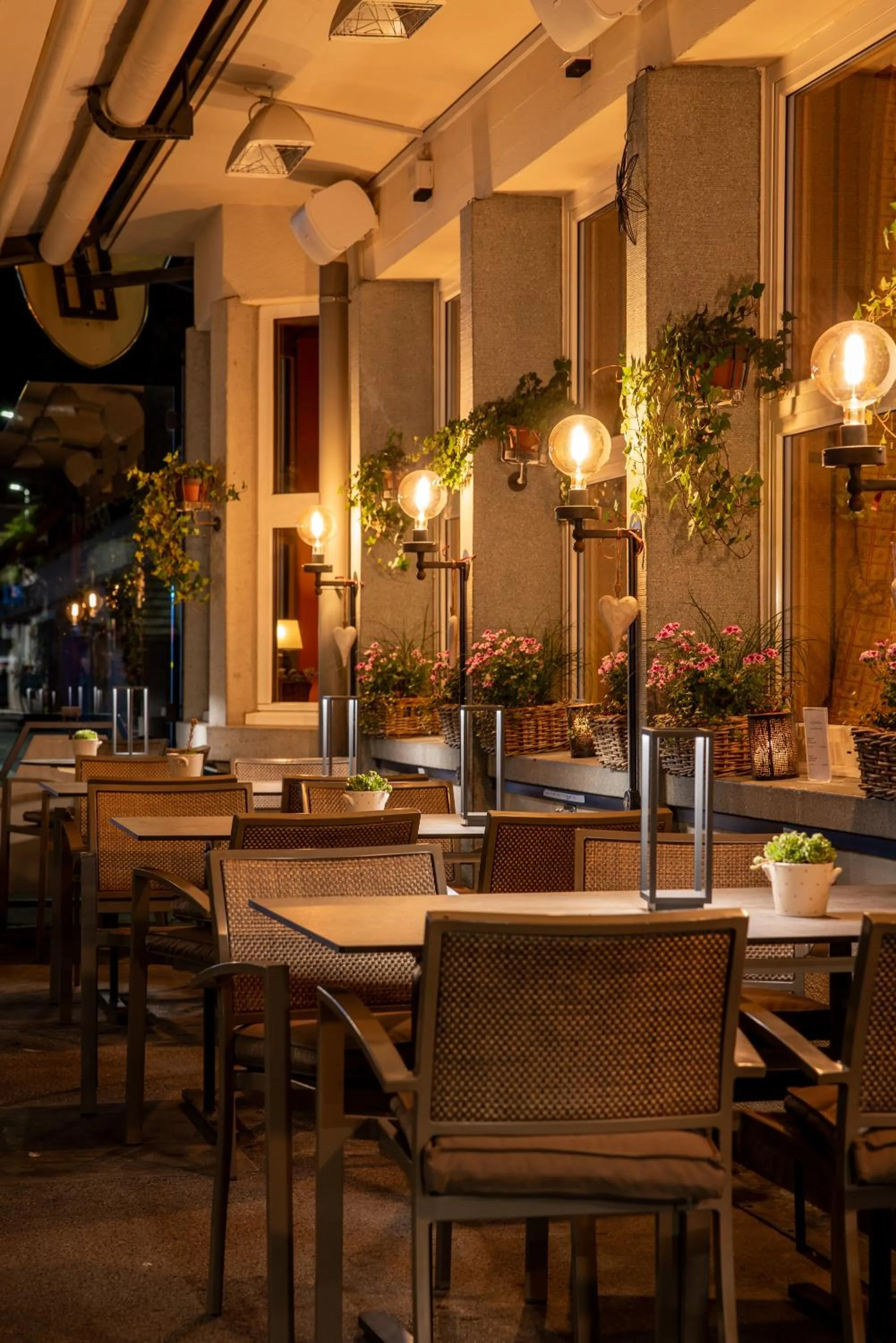 Restaurant/places to eat in Hotel Kreuz & Post Grindelwald