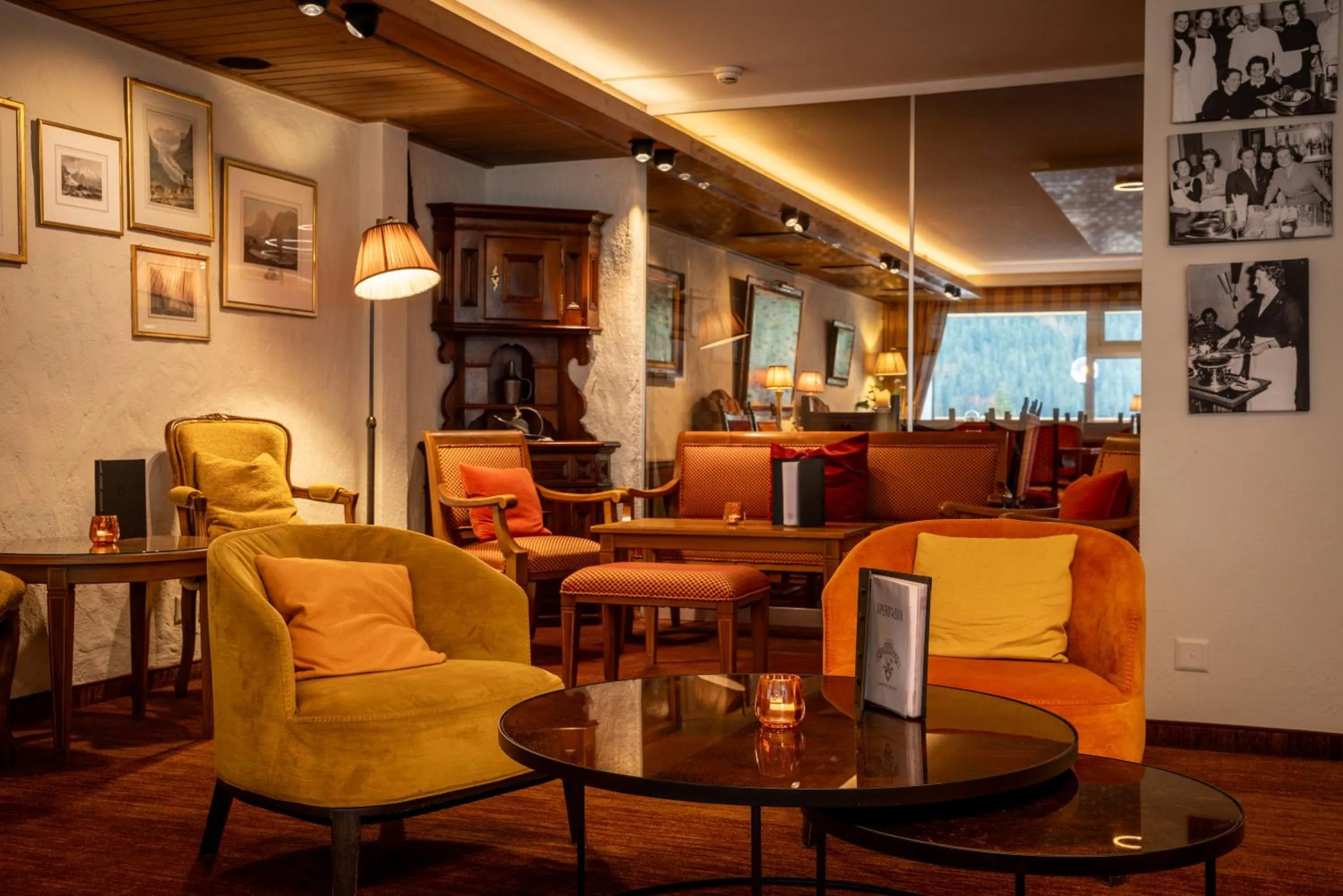 Lounge or bar in Hotel Kreuz & Post Grindelwald