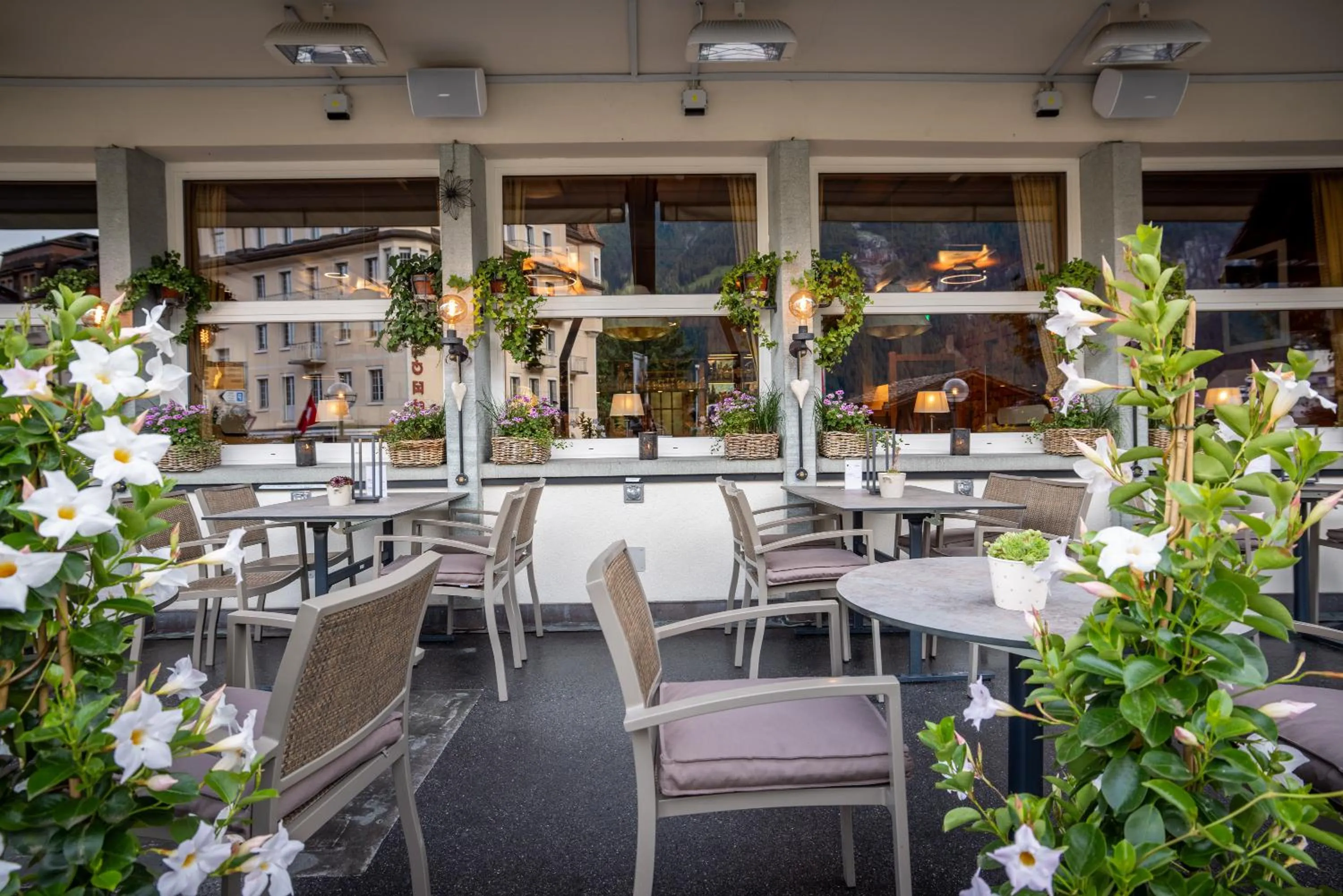 Restaurant/places to eat in Hotel Kreuz & Post Grindelwald