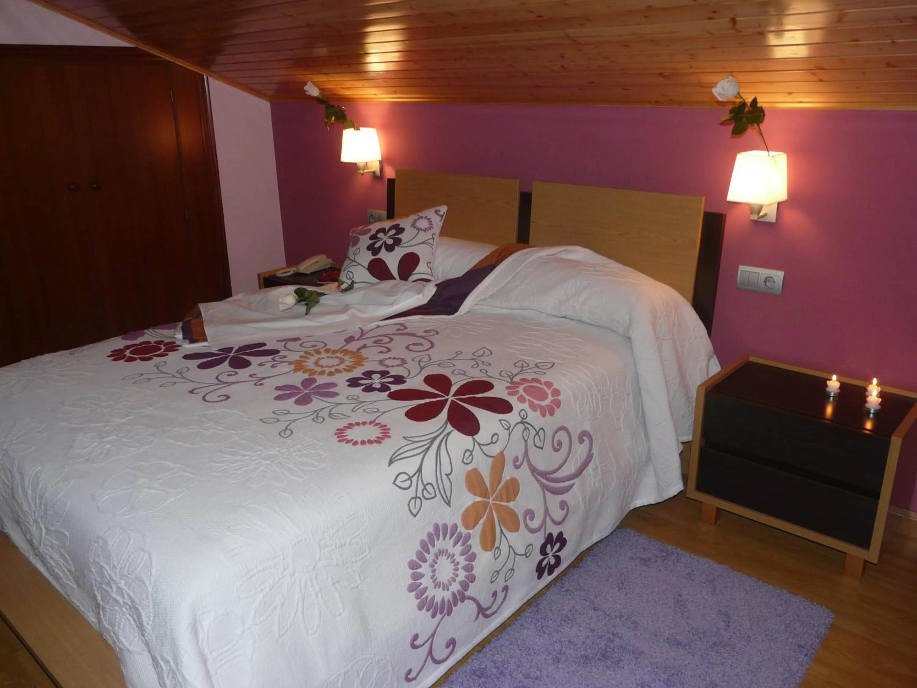 Bed in Hotel · Restaurante Asador Tio Manolo