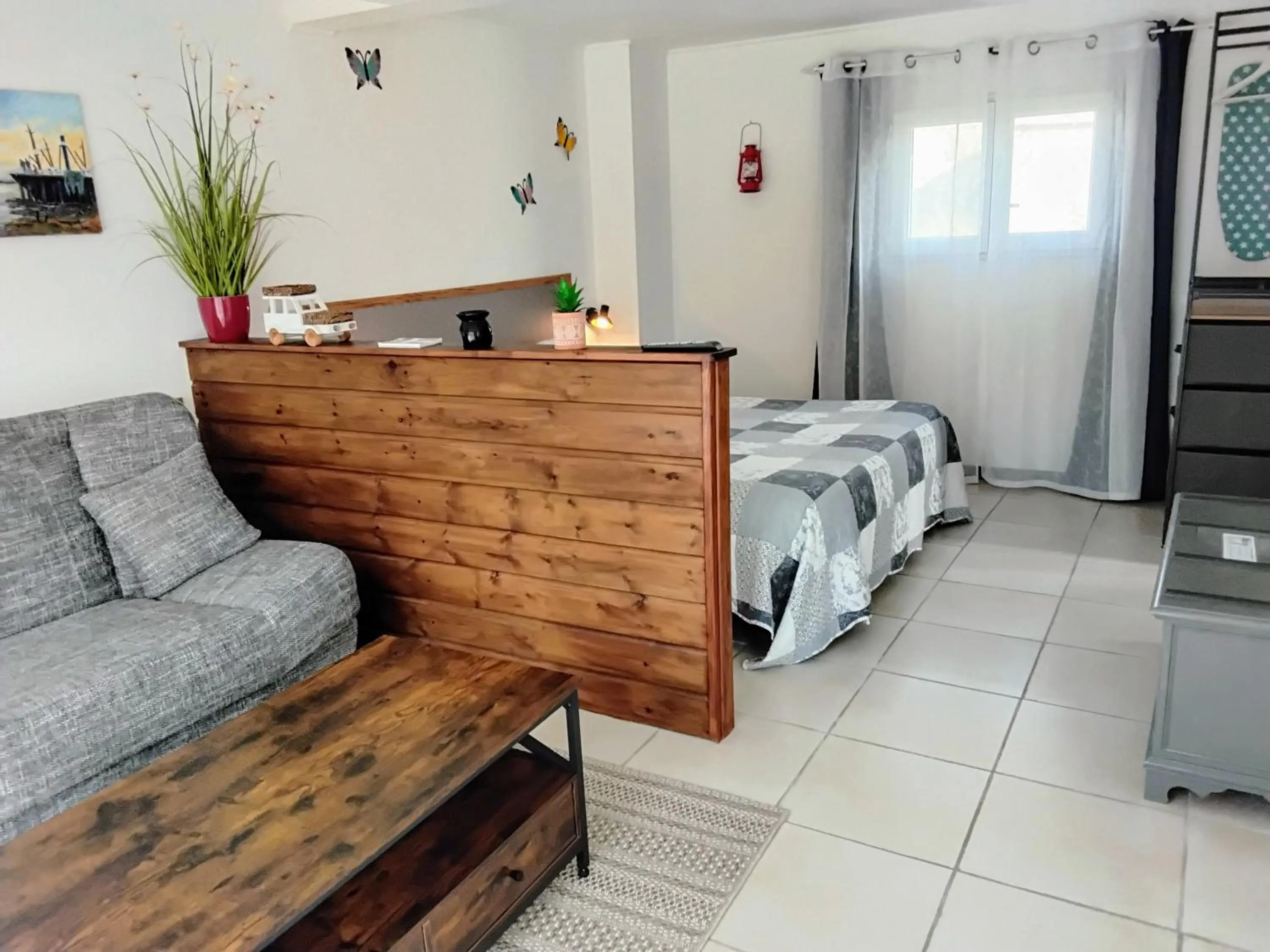 Bed in Le Clos des Passiflores - Chambres et Table d'Hôtes