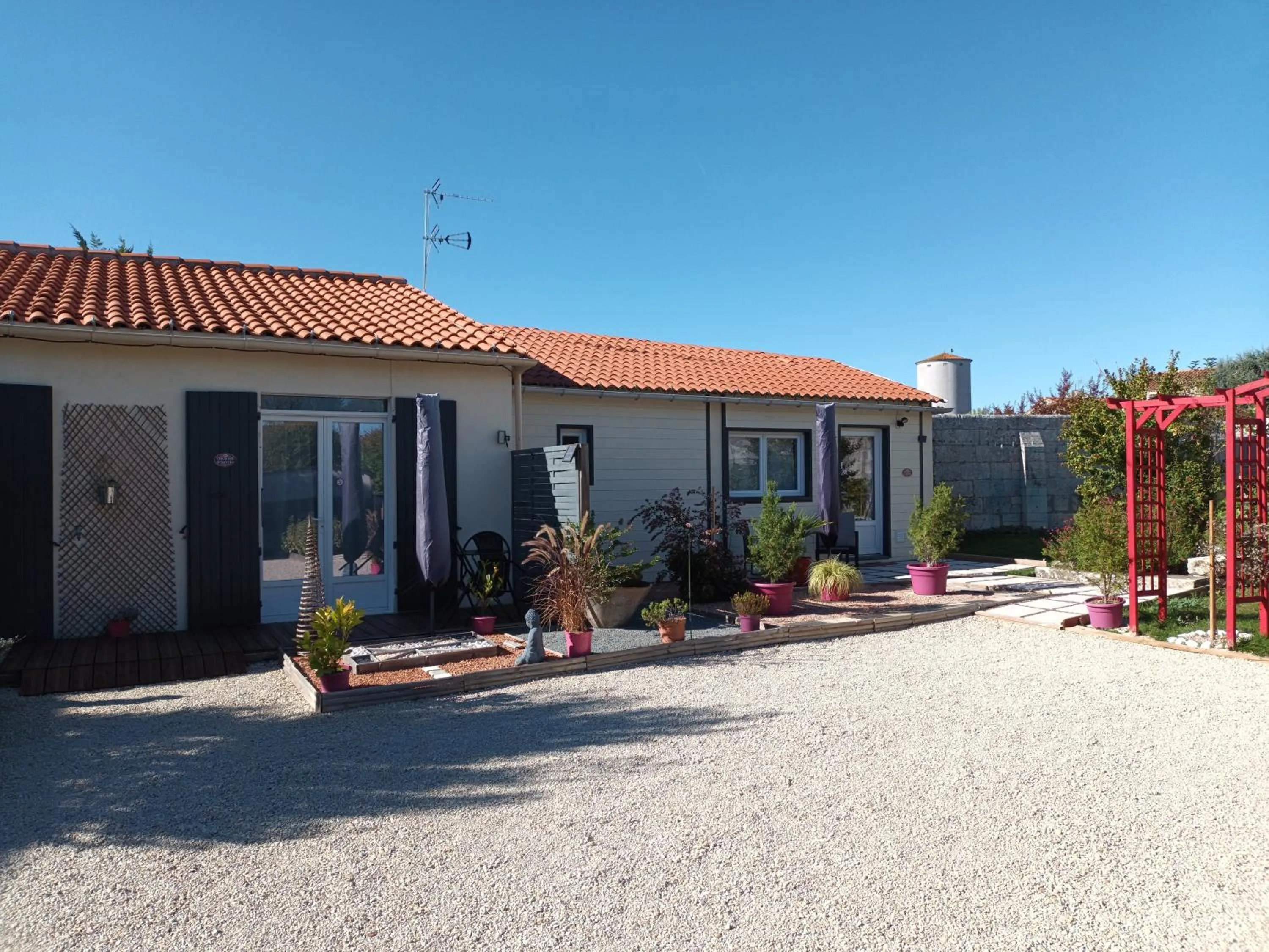 Garden view in Le Clos des Passiflores - Chambres et Table d'Hôtes