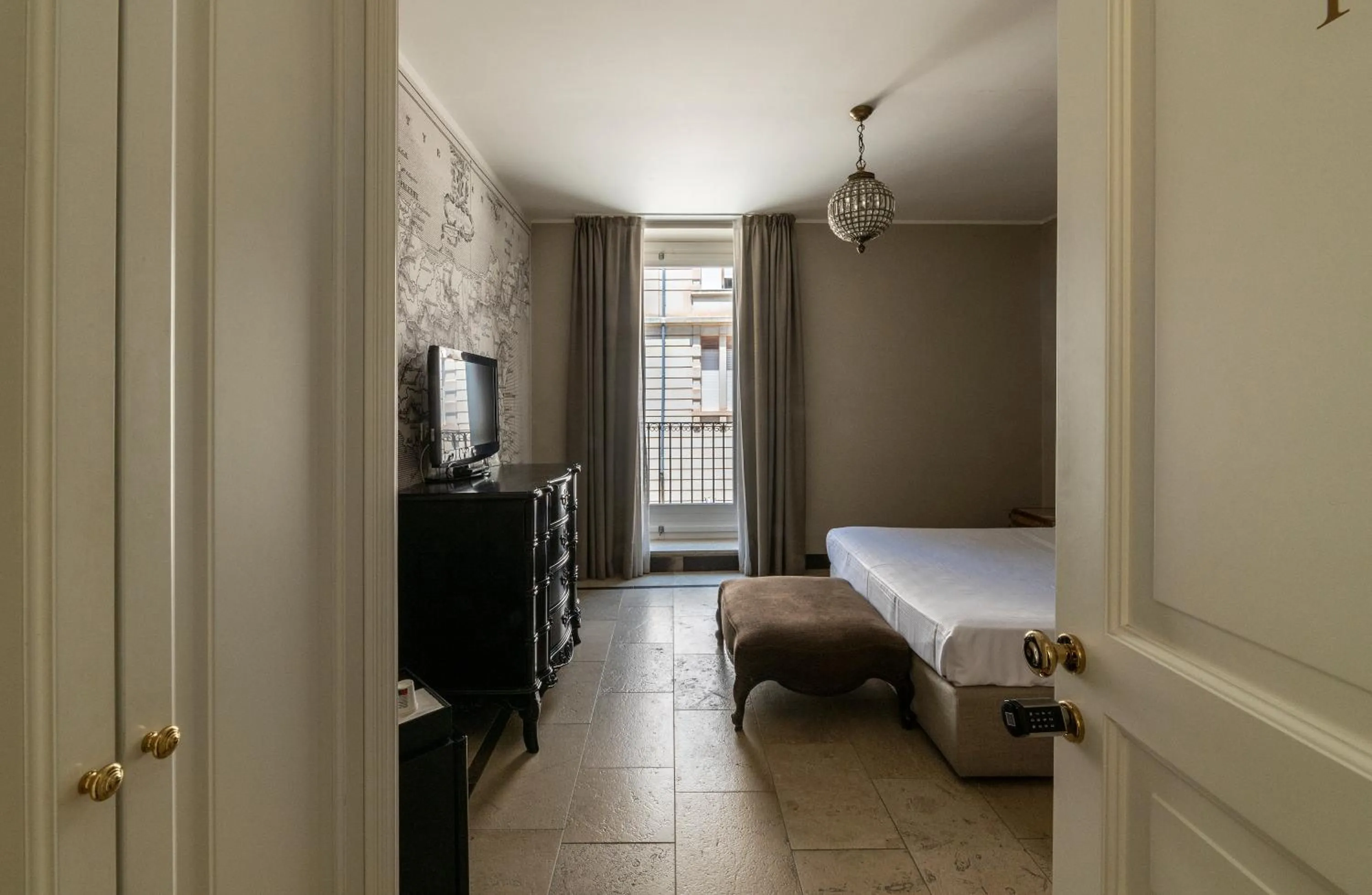 Bed in La Dépendance Hotel