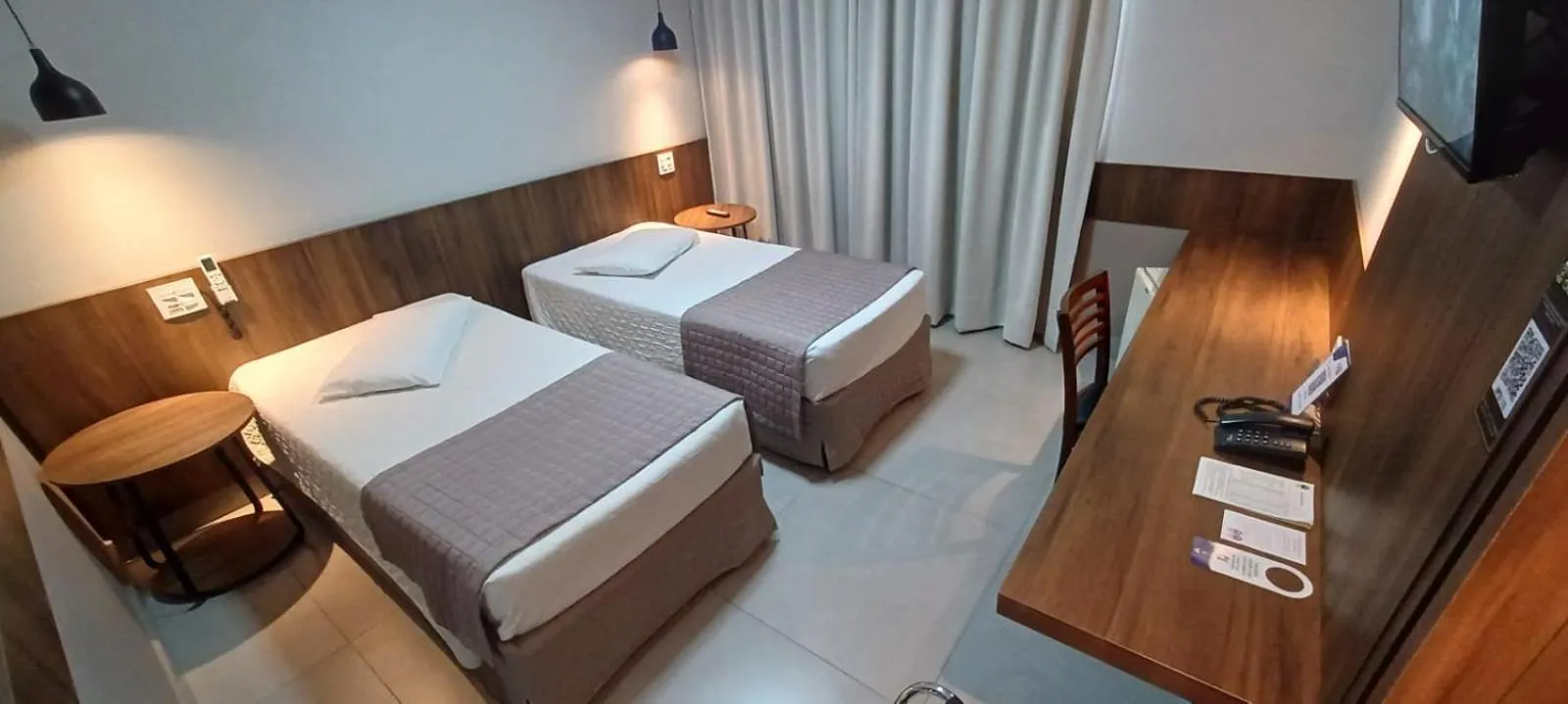 Bed in Cristal Palace Hotel