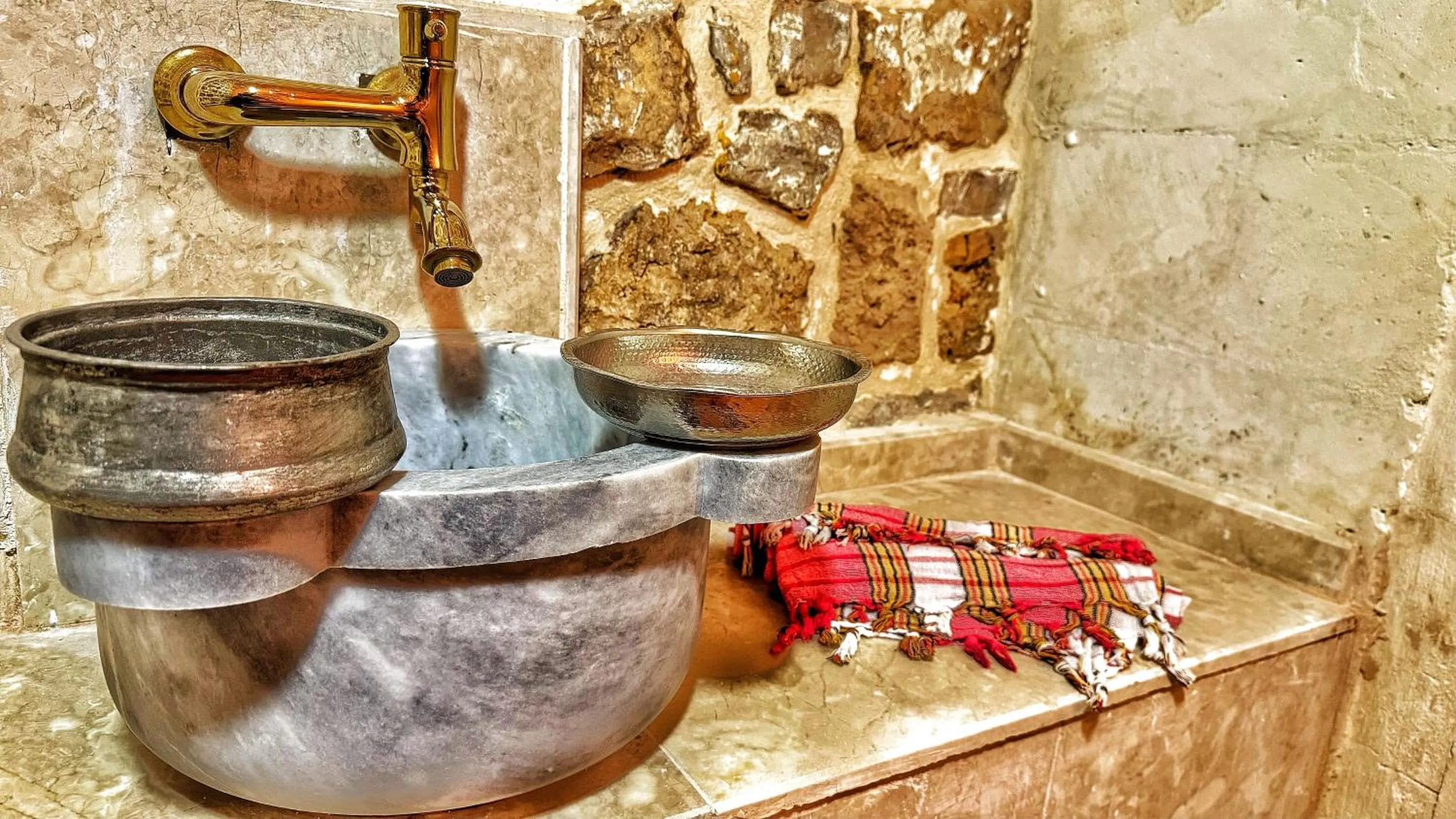 Bathroom in Fairouz Konak Otel