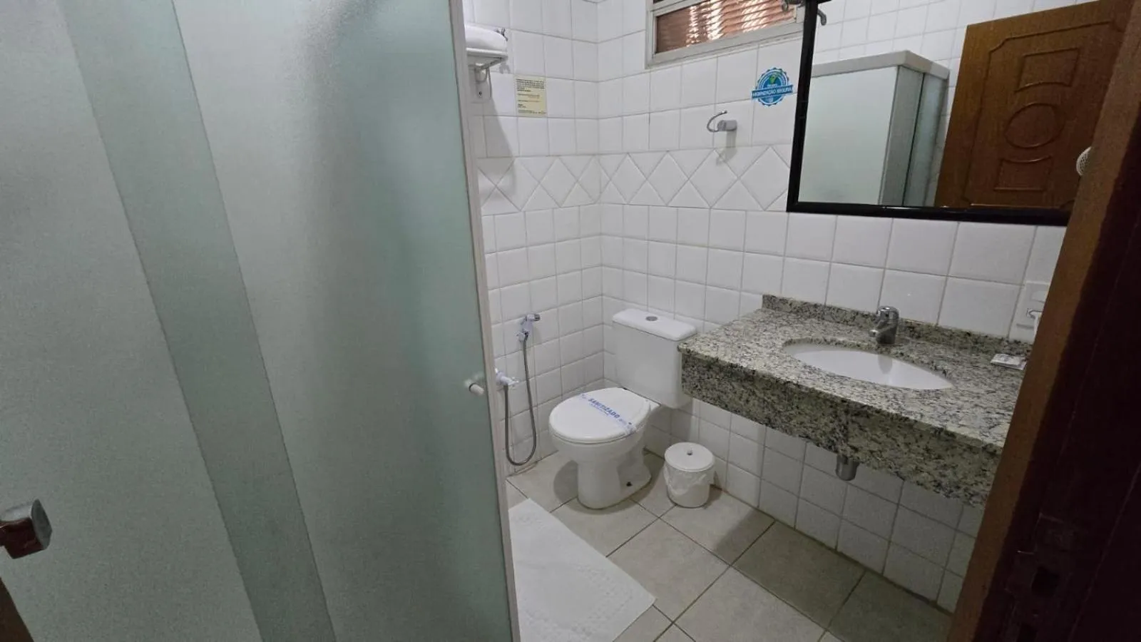 Shower in Hotel Tenda