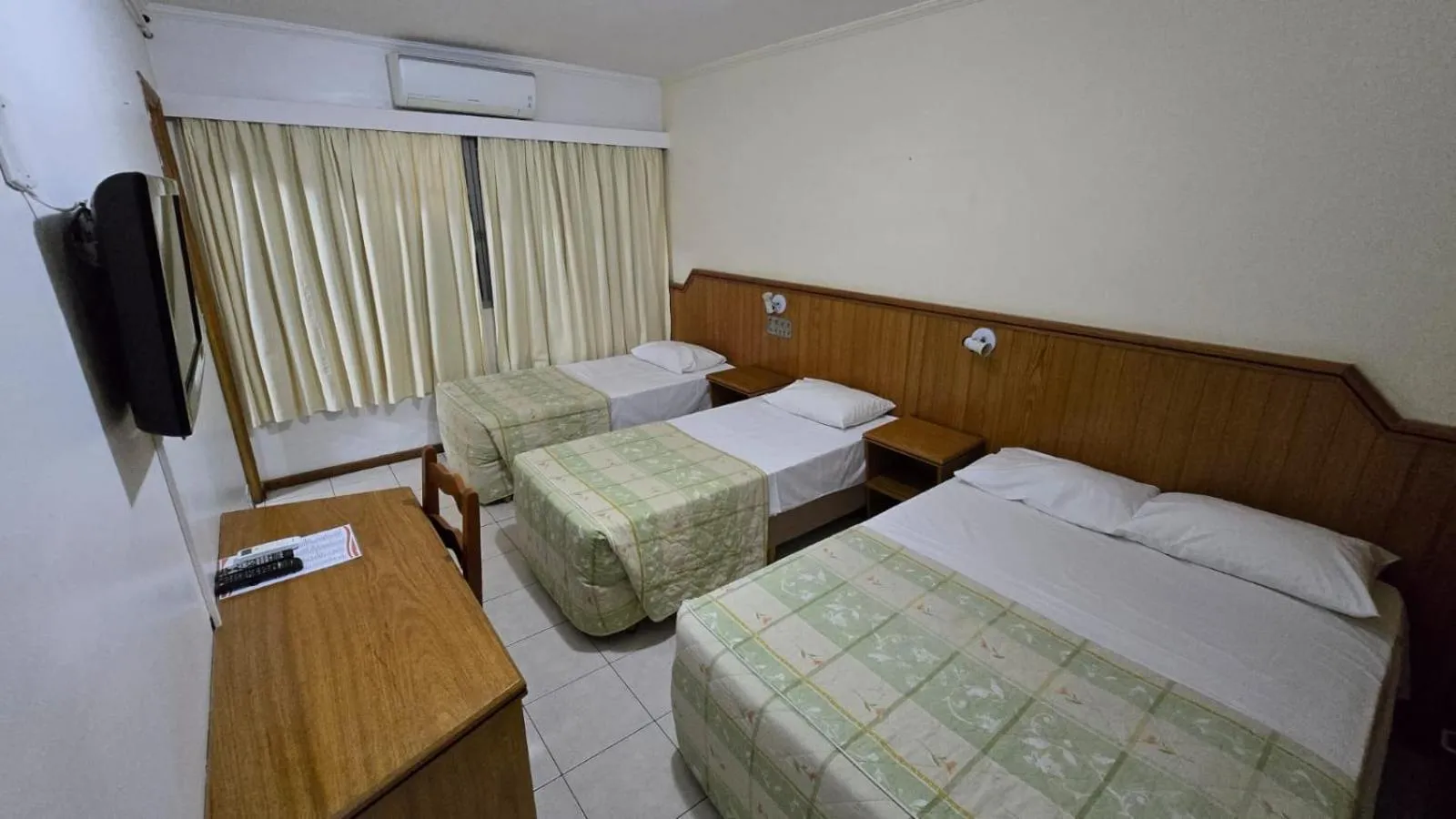 Bed in Hotel Tenda