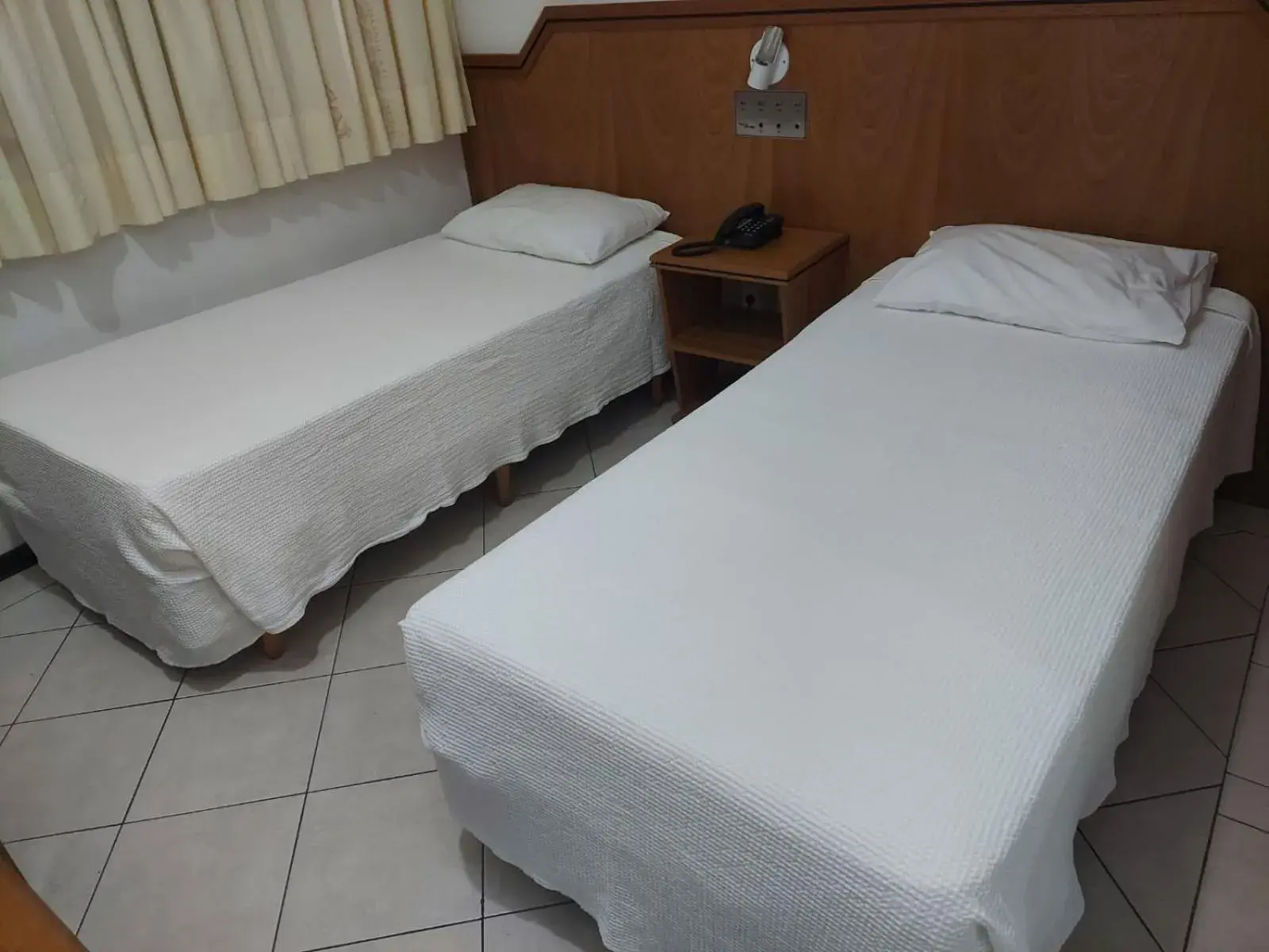 Twin Room - single occupancy in Hotel Tenda Twin Room - single occupancy in Hotel Tenda