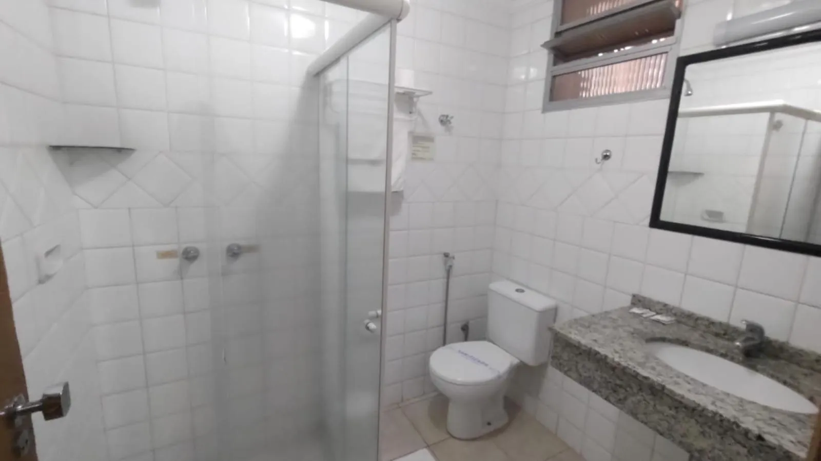 Shower in Hotel Tenda