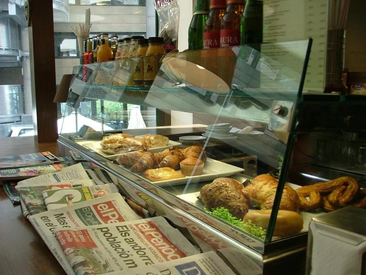 Restaurant/places to eat in Aparthotel El Serch