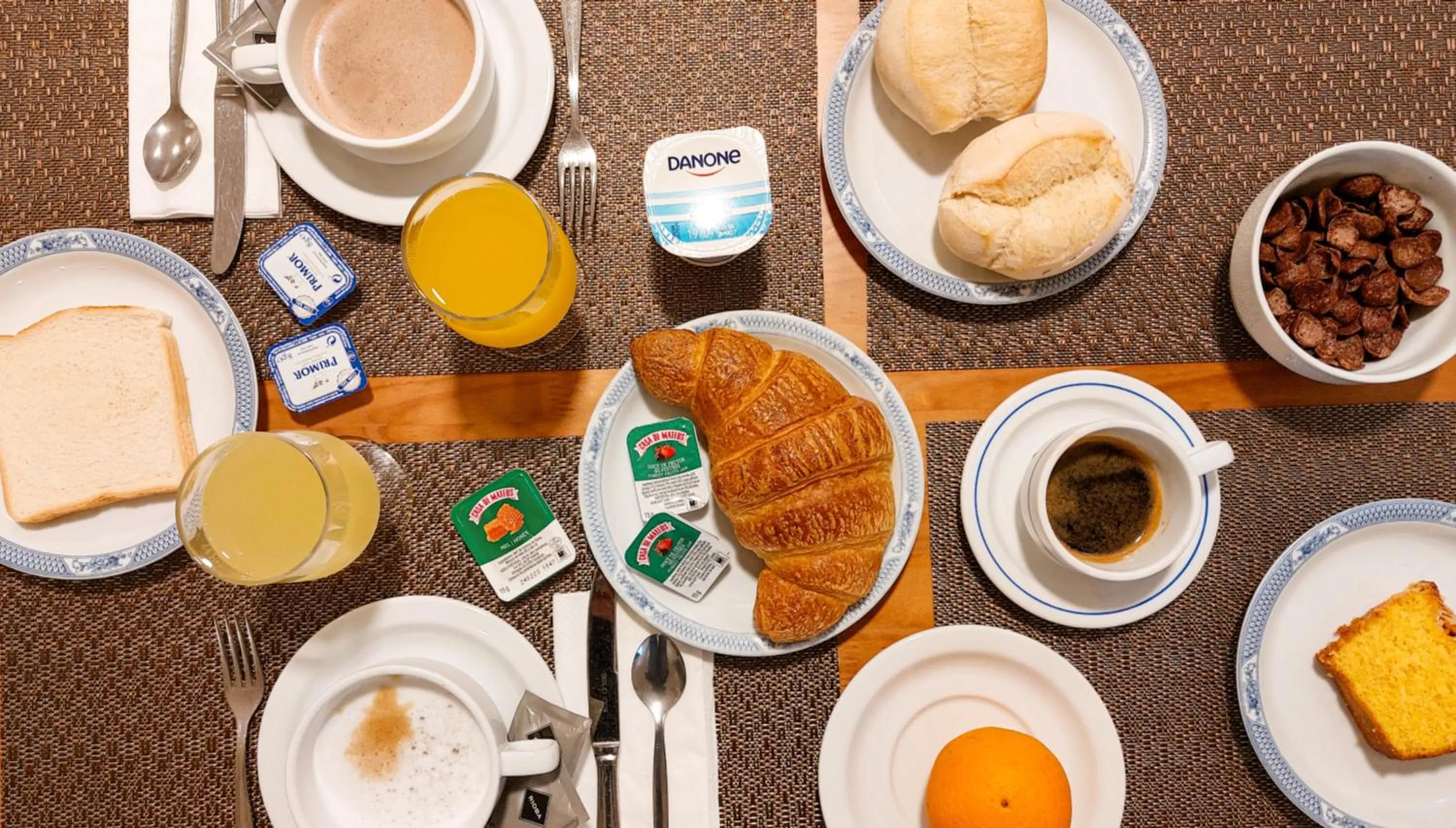 Food in Ribeiro Hotel