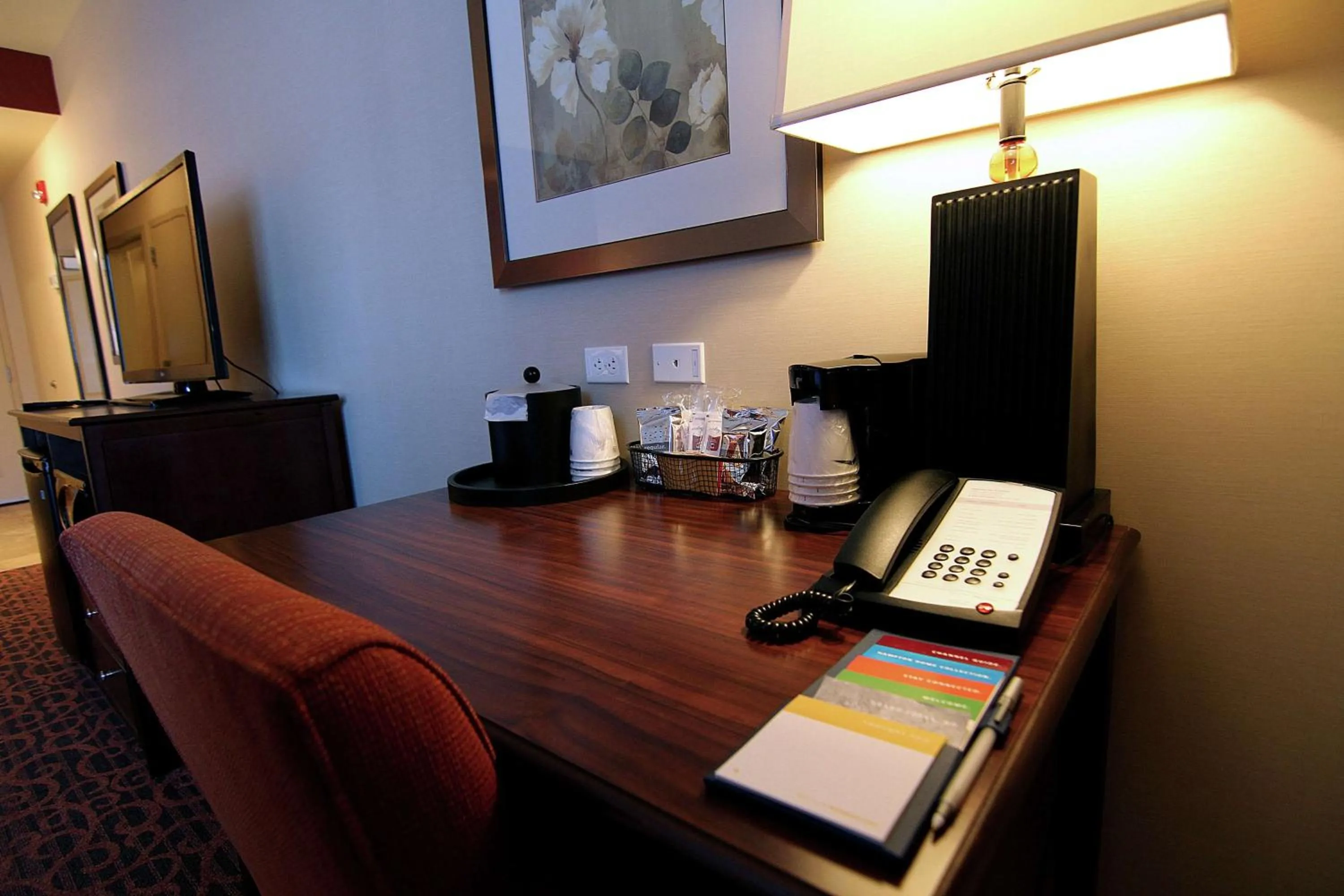 Bedroom in Hampton Inn & Suites Grand Forks