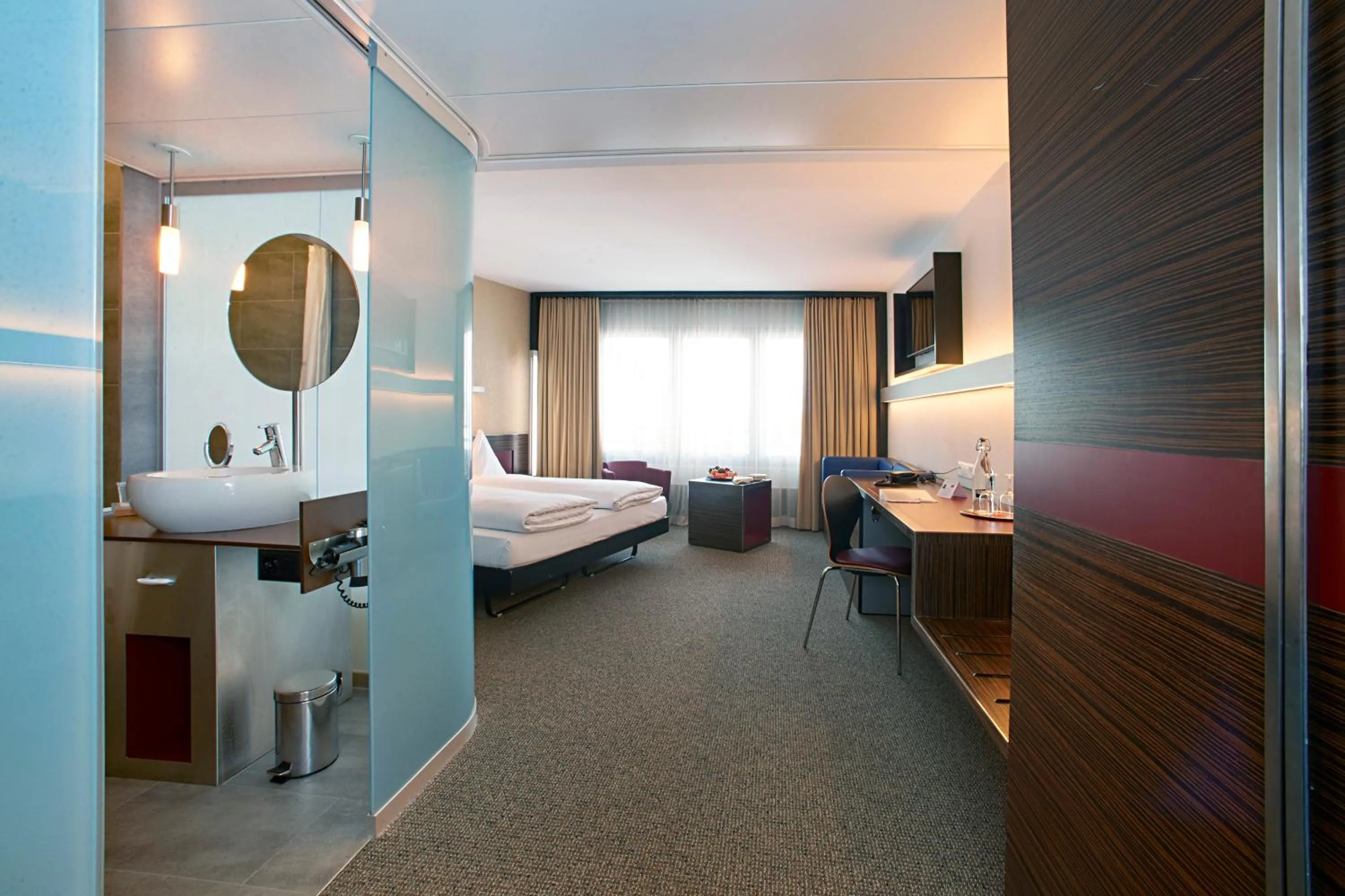 Photo of the whole room in Hotel Ambassador