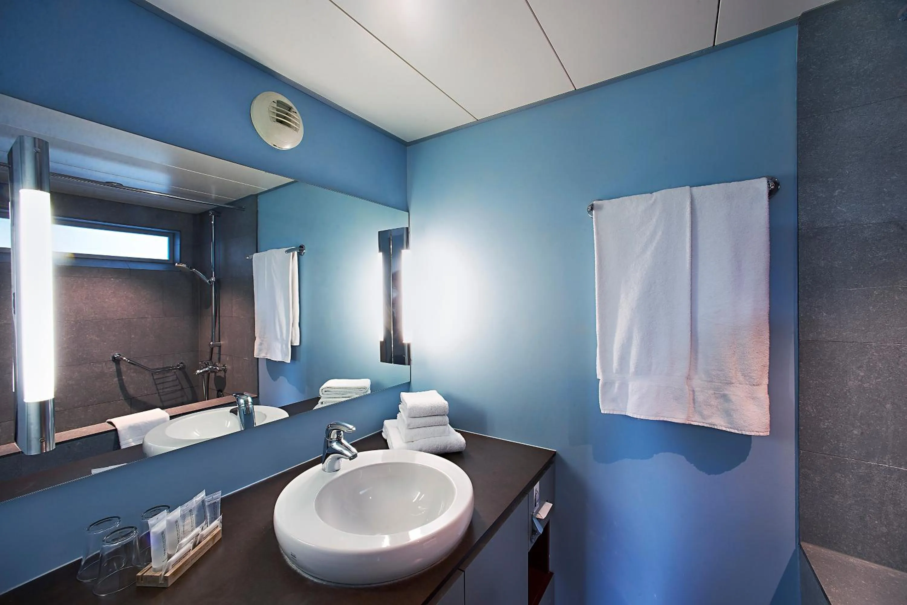 Bathroom in Hotel Ambassador