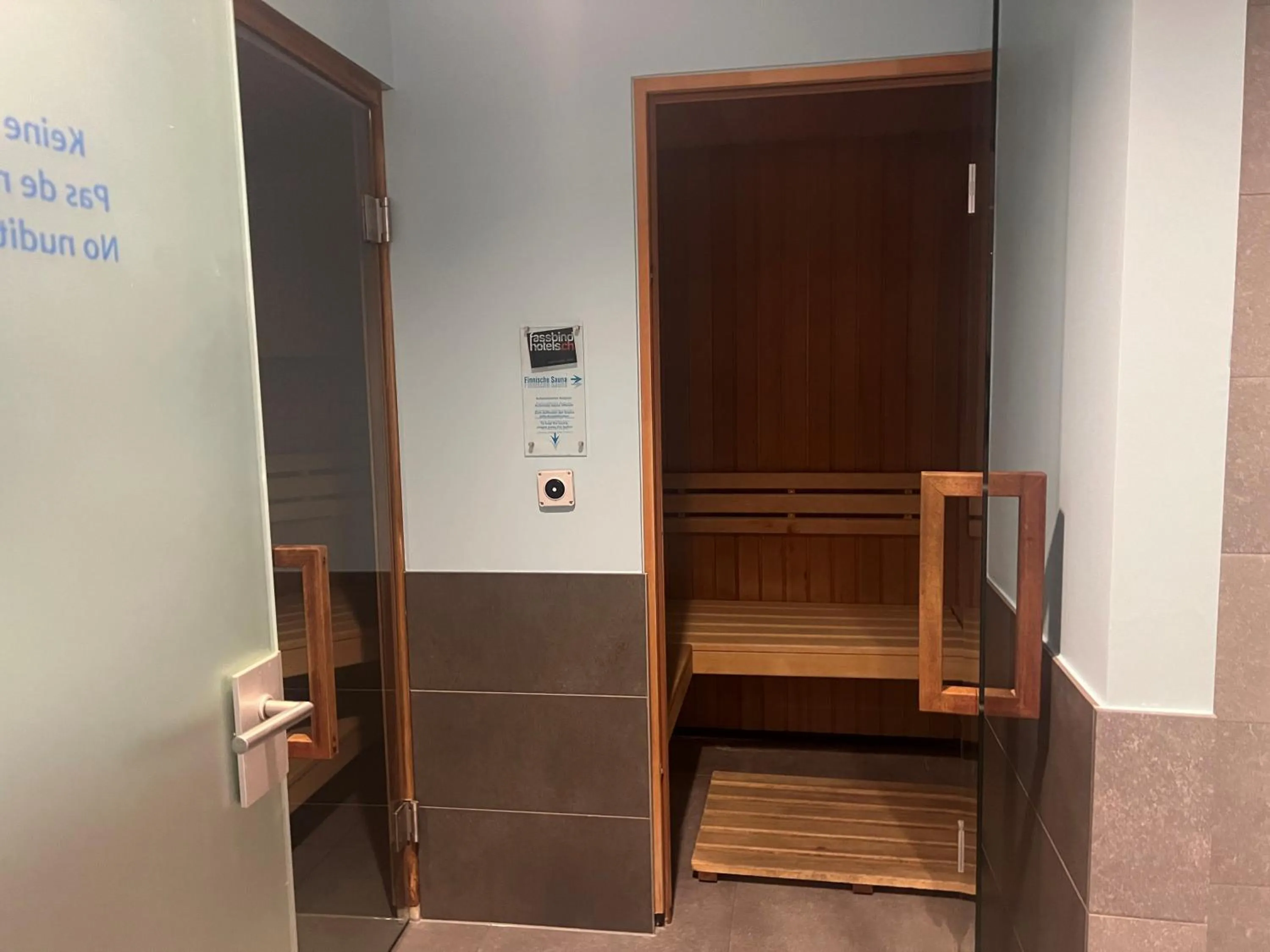 Swimming pool in Hotel Ambassador