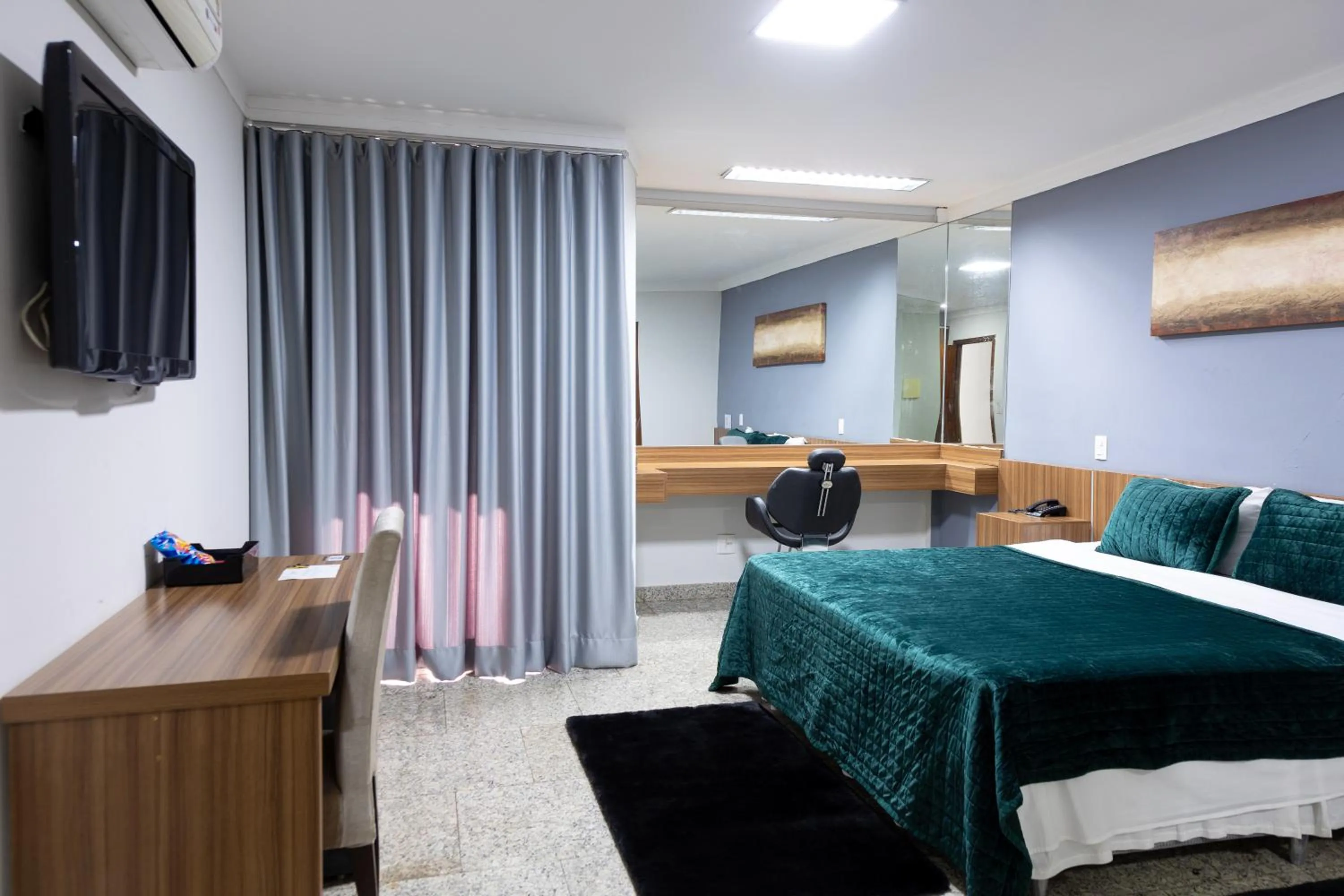 TV and multimedia, Bed in BOMBONATO PALACE HOTEL