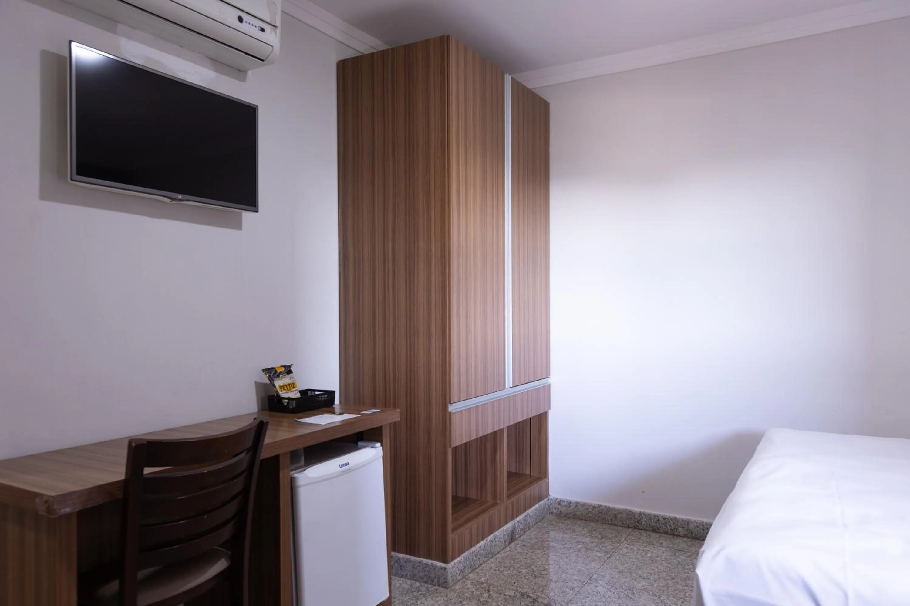 Bedroom, Bed in BOMBONATO PALACE HOTEL