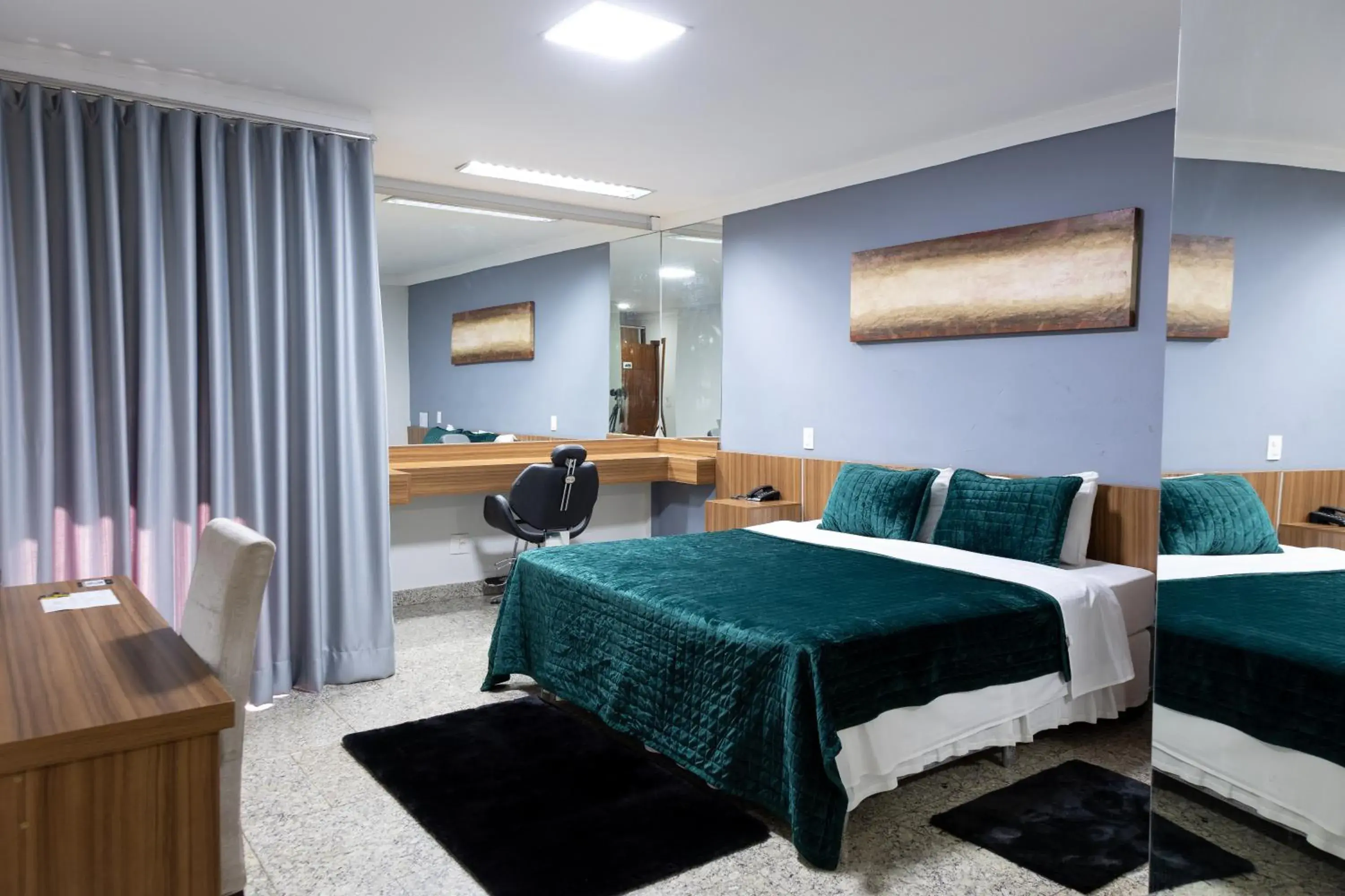 Suite - single occupancy in BOMBONATO HOTEL - Fácil Acesso ao Aeroporto e parque de Exposições ABCZ Suite - single occupancy in BOMBONATO HOTEL - Fácil Acesso ao Aeroporto e parque de Exposições ABCZ