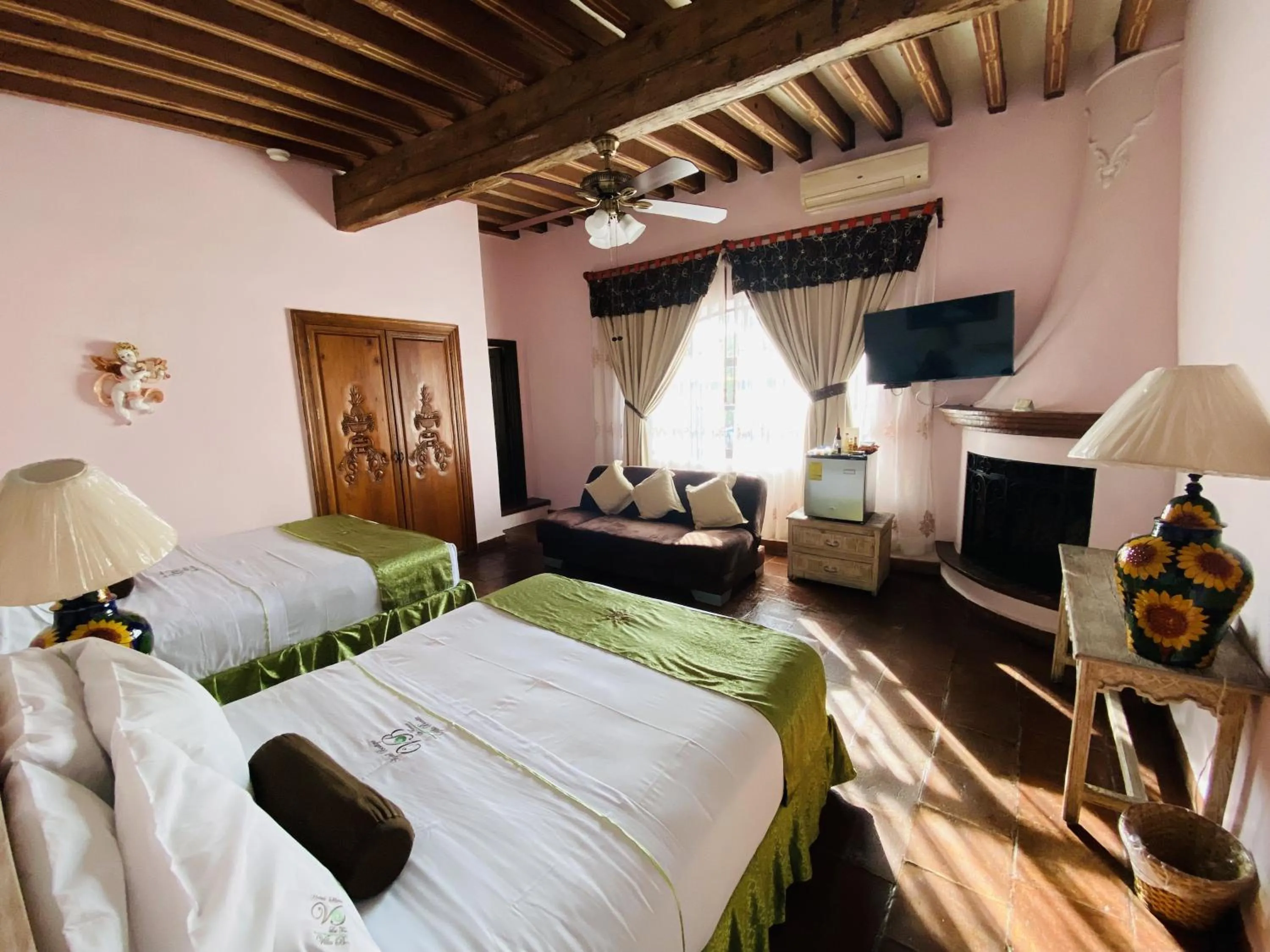 Photo of the whole room, Bed in Villa Bonita Les Terrasses