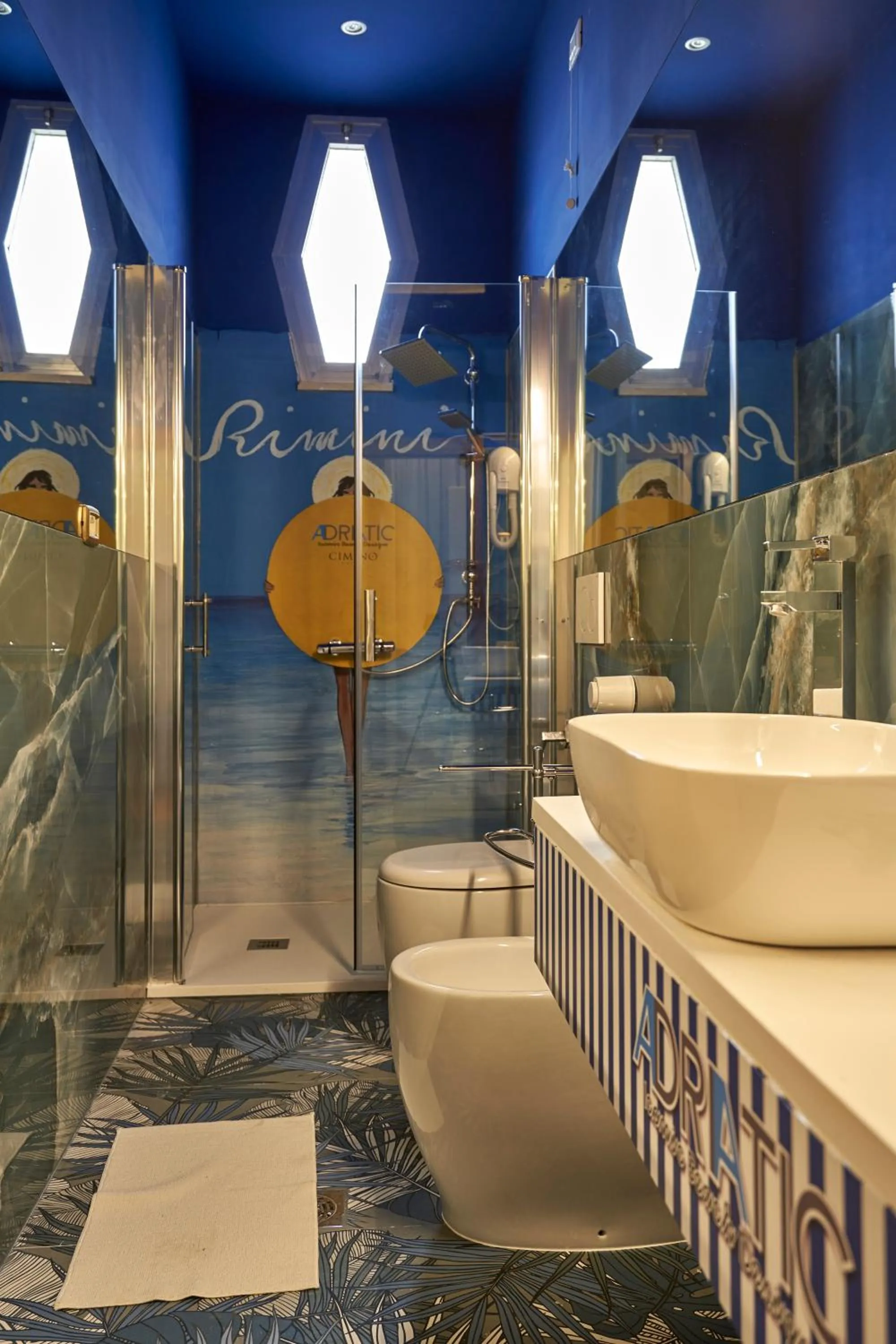 Shower in Hotel Adriatica sul Mare