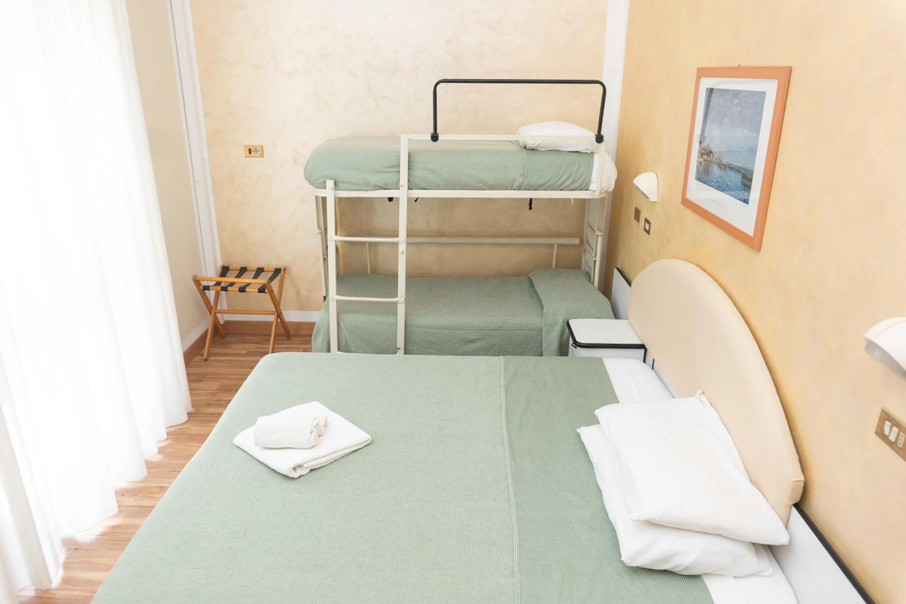 Bed in Hotel Adriatica sul Mare