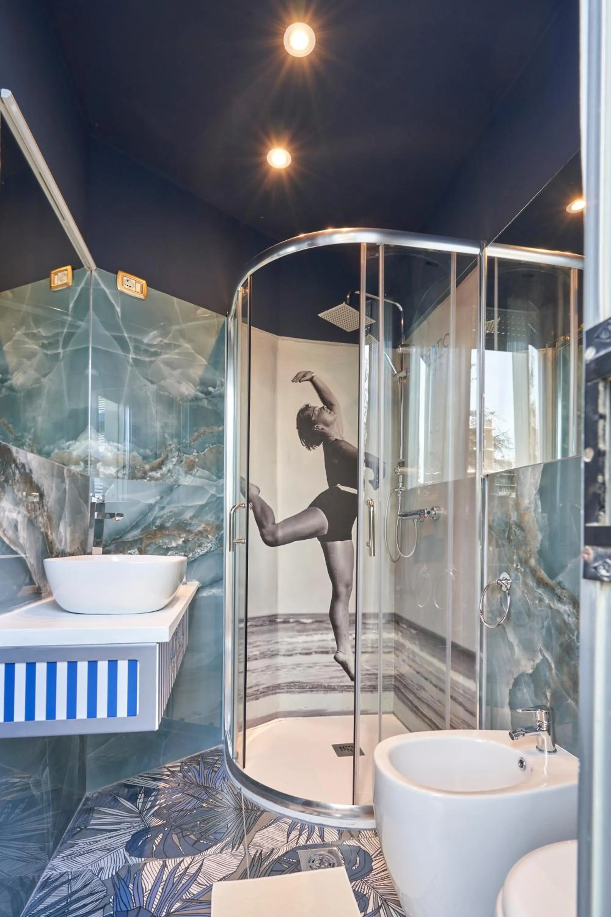 Shower in Hotel Adriatica sul Mare