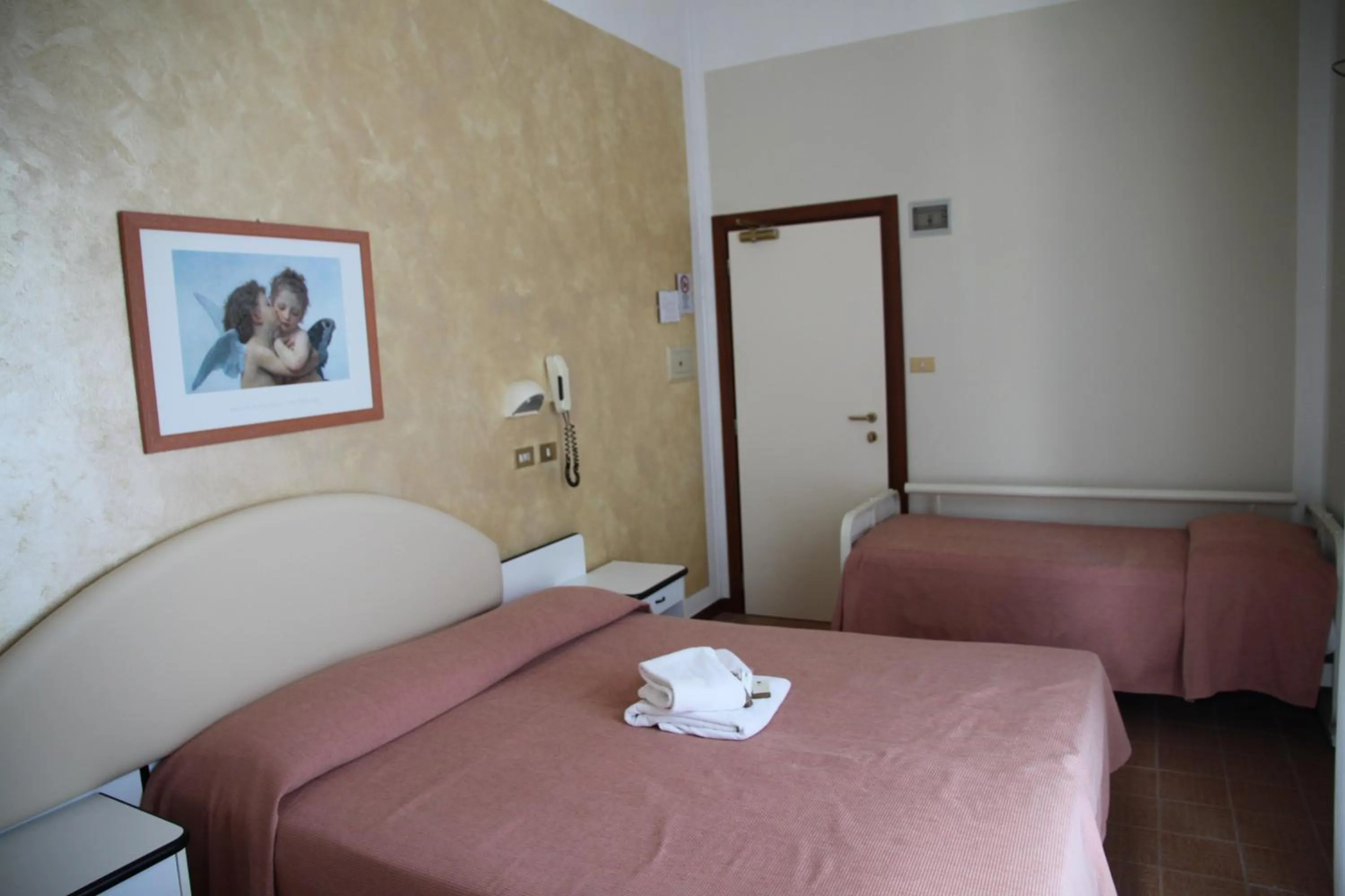 Bed in Hotel Adriatica sul Mare