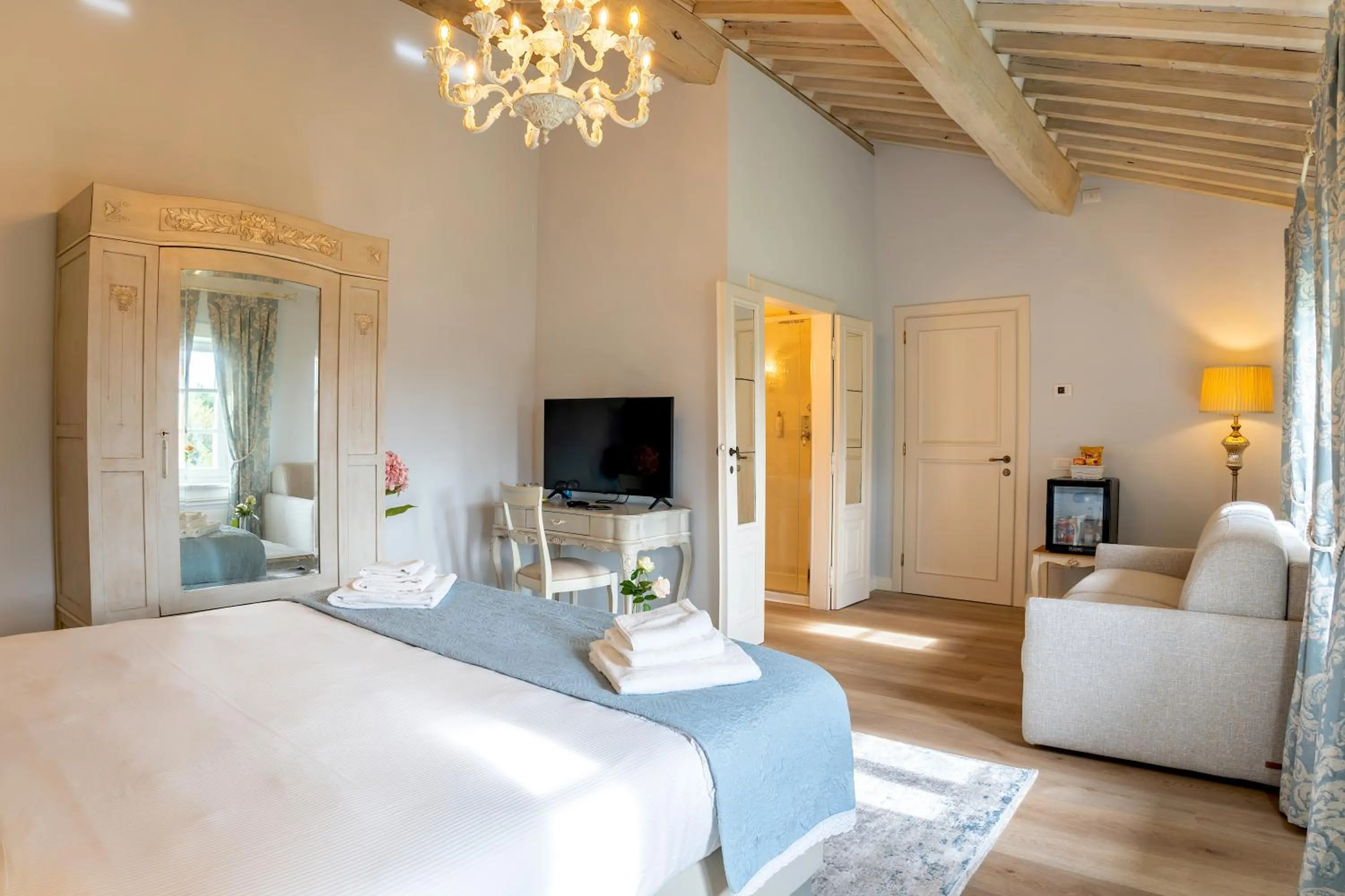 Photo of the whole room, Bed in Villa La Preziosa