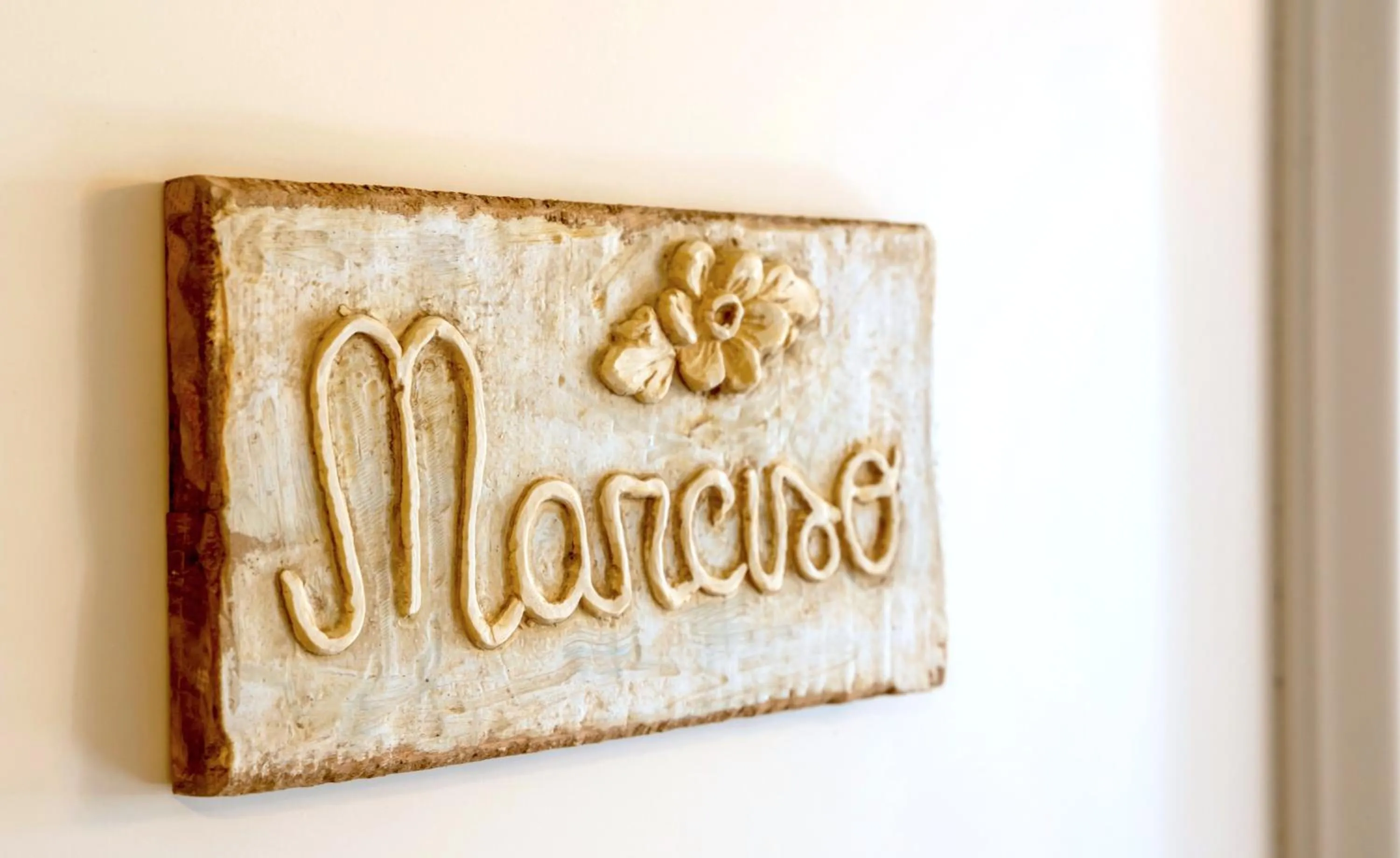 Logo/Certificate/Sign in Villa La Preziosa