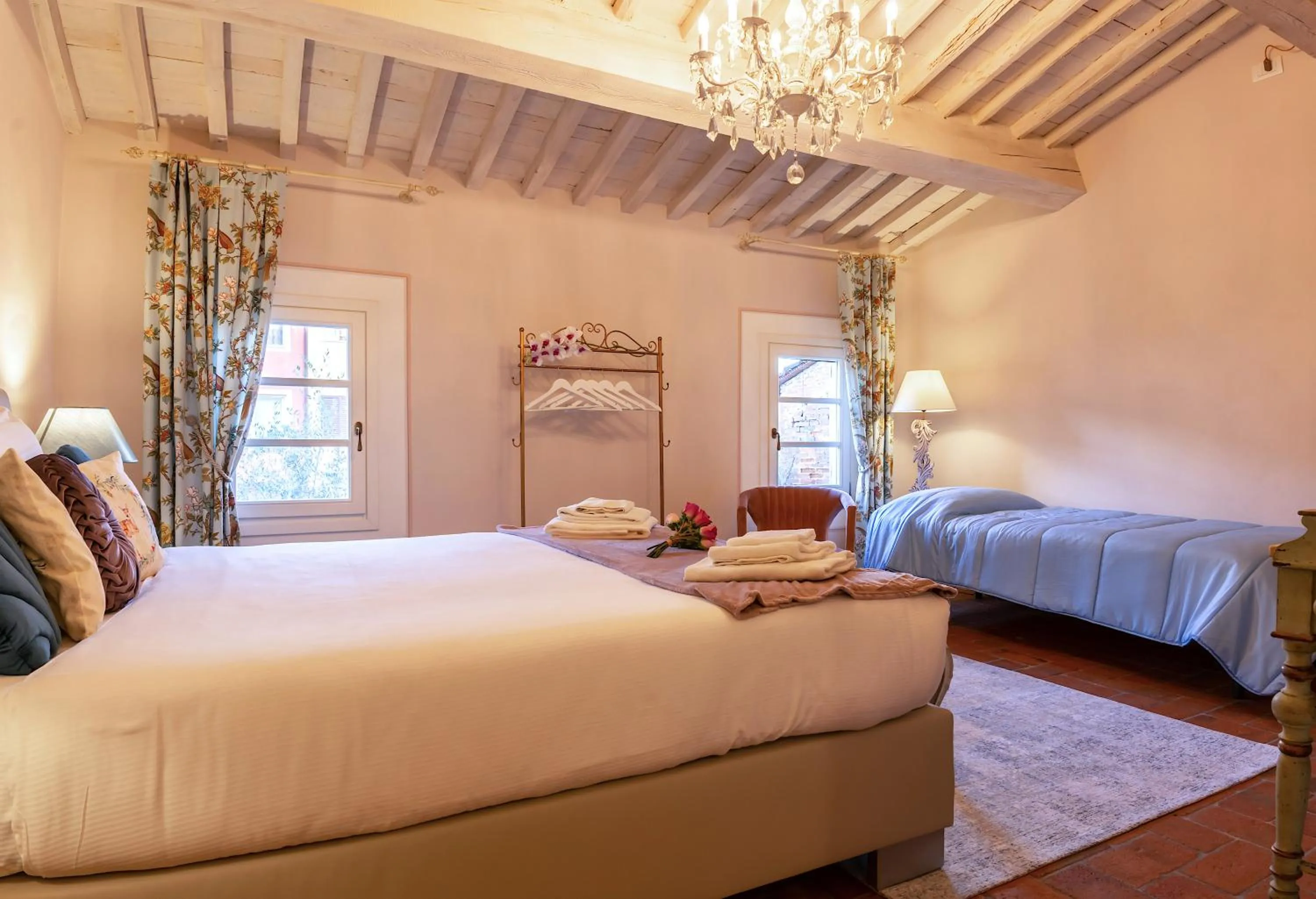 Photo of the whole room, Bed in Villa La Preziosa