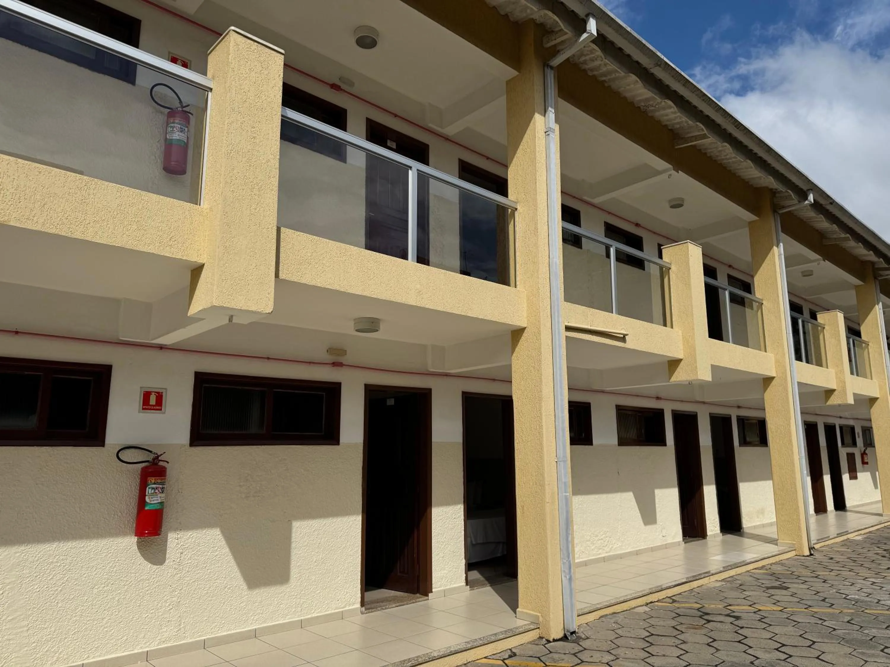 Property building in Hotel Recanto dos Pássaros