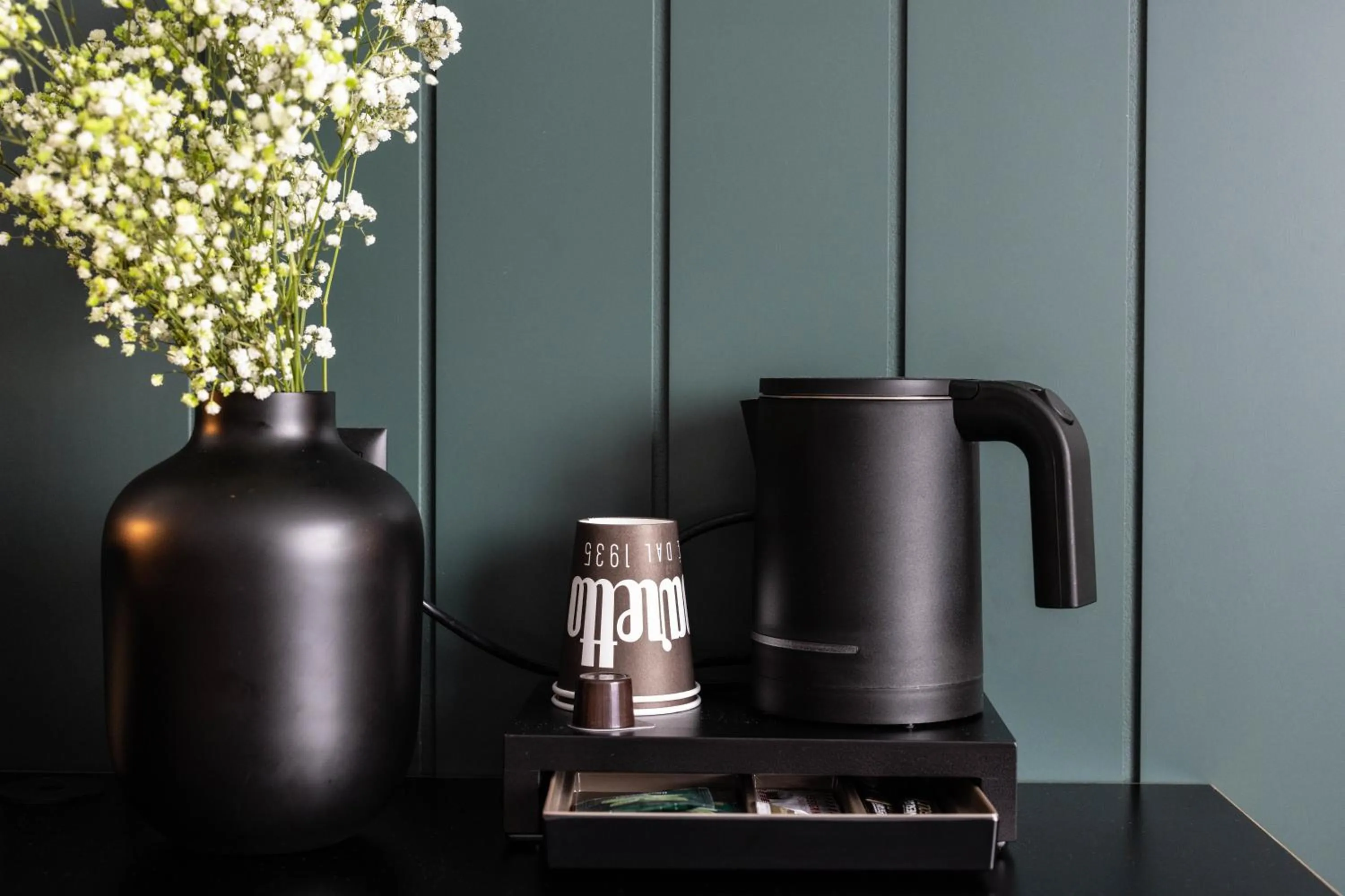 Coffee/tea facilities in City Hotel Biel Bienne Free Parking