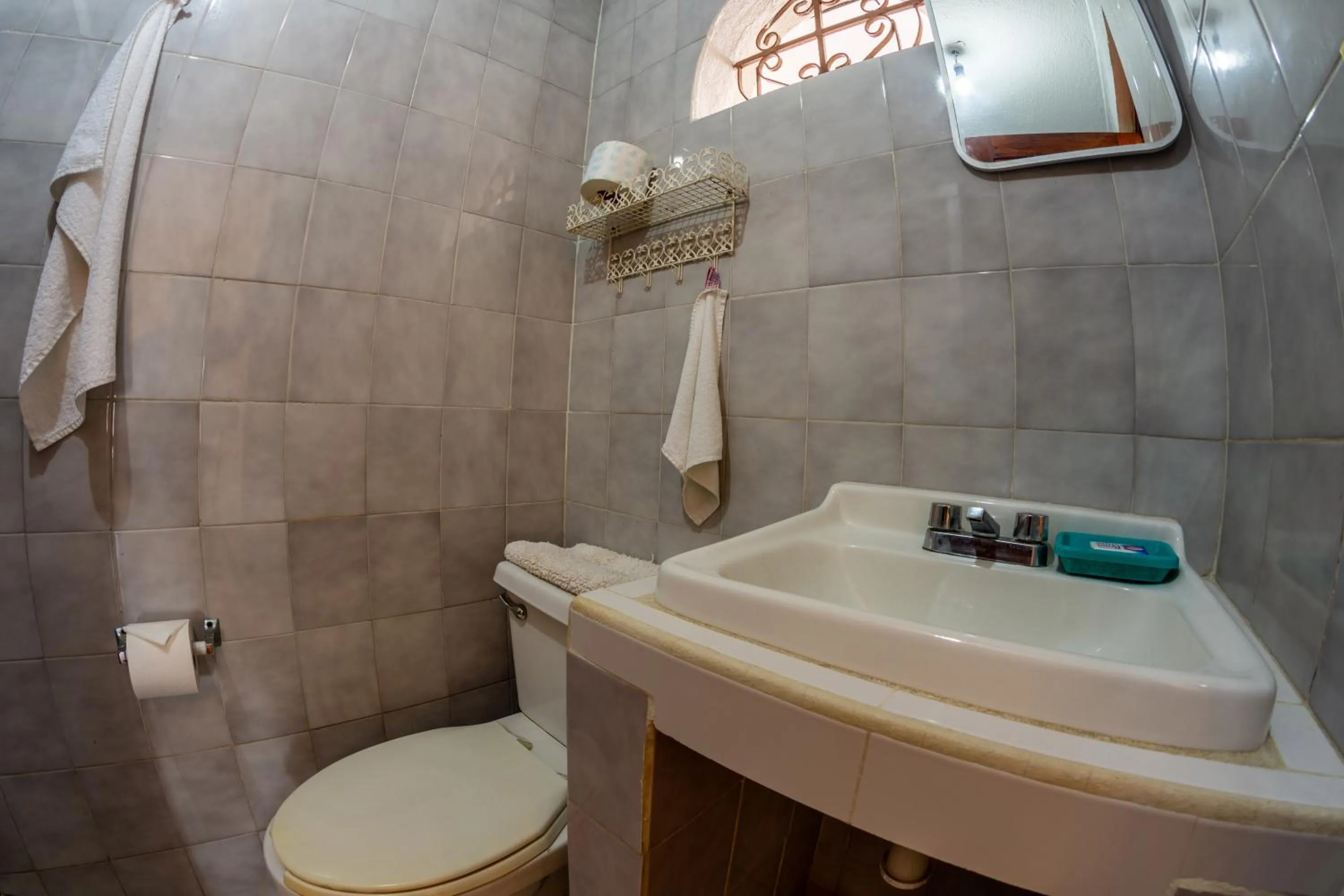 Bathroom in Hotel Delfin