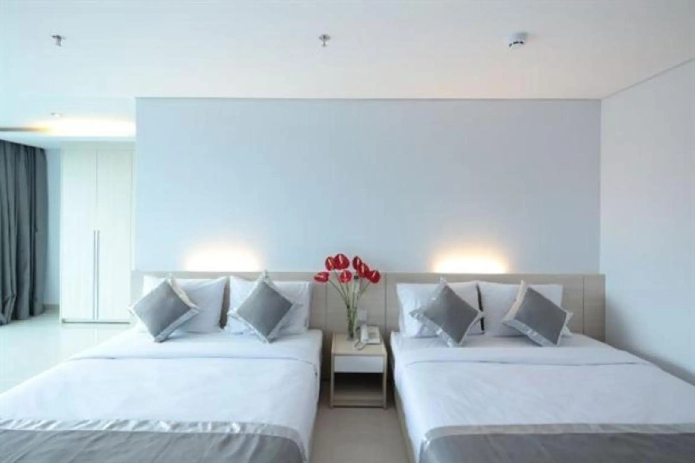 Bed in Tristar Hotel