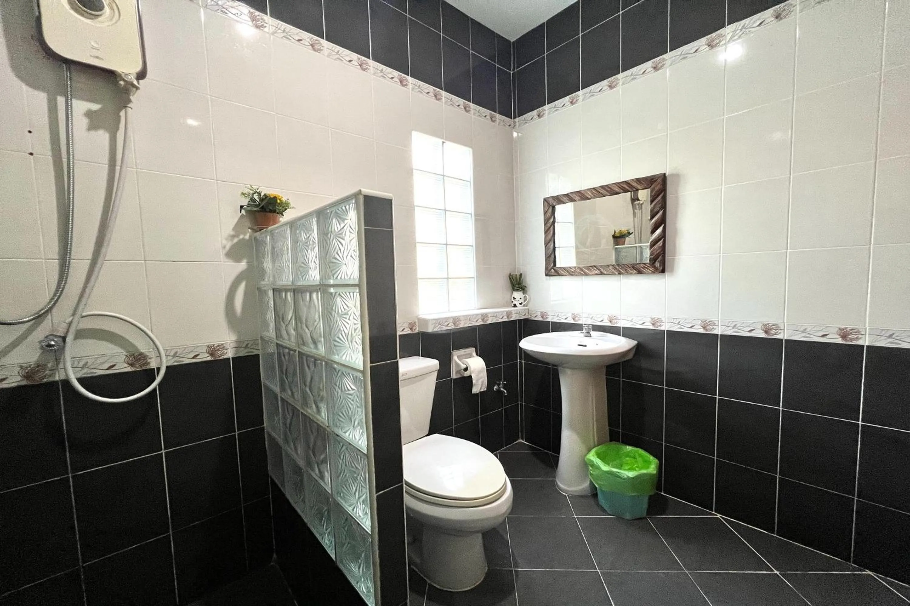 Shower in Saithong Resort