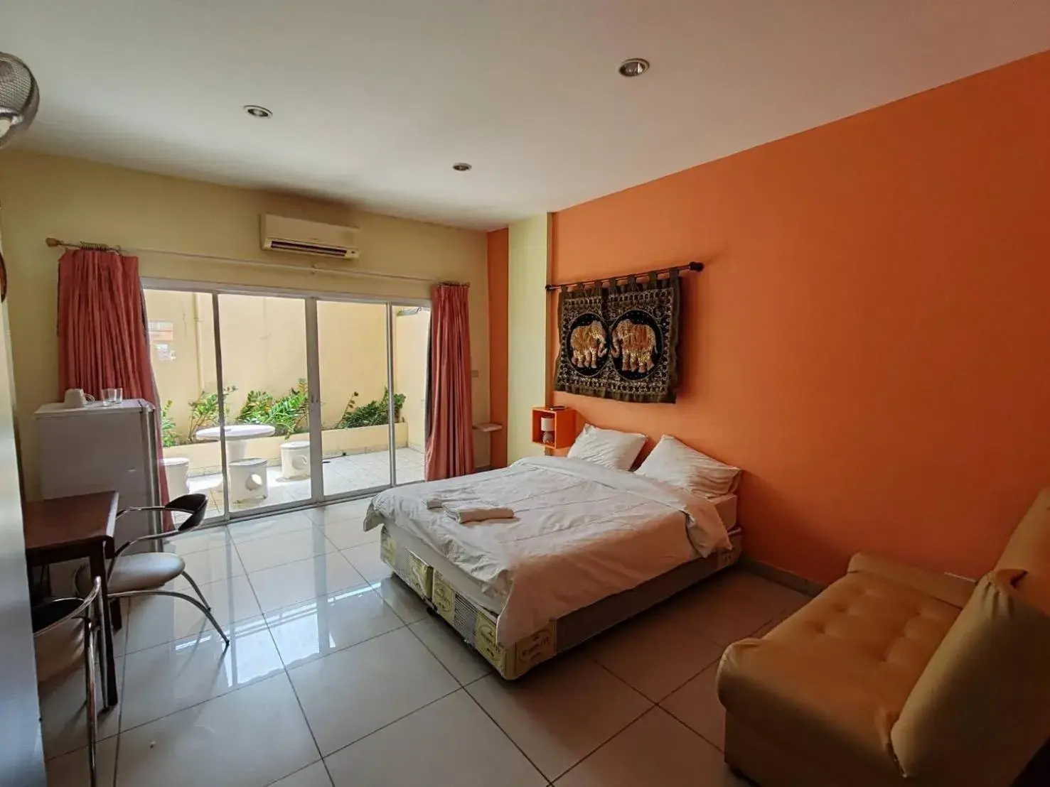 Jomtien Hostel Jomtien Hostel