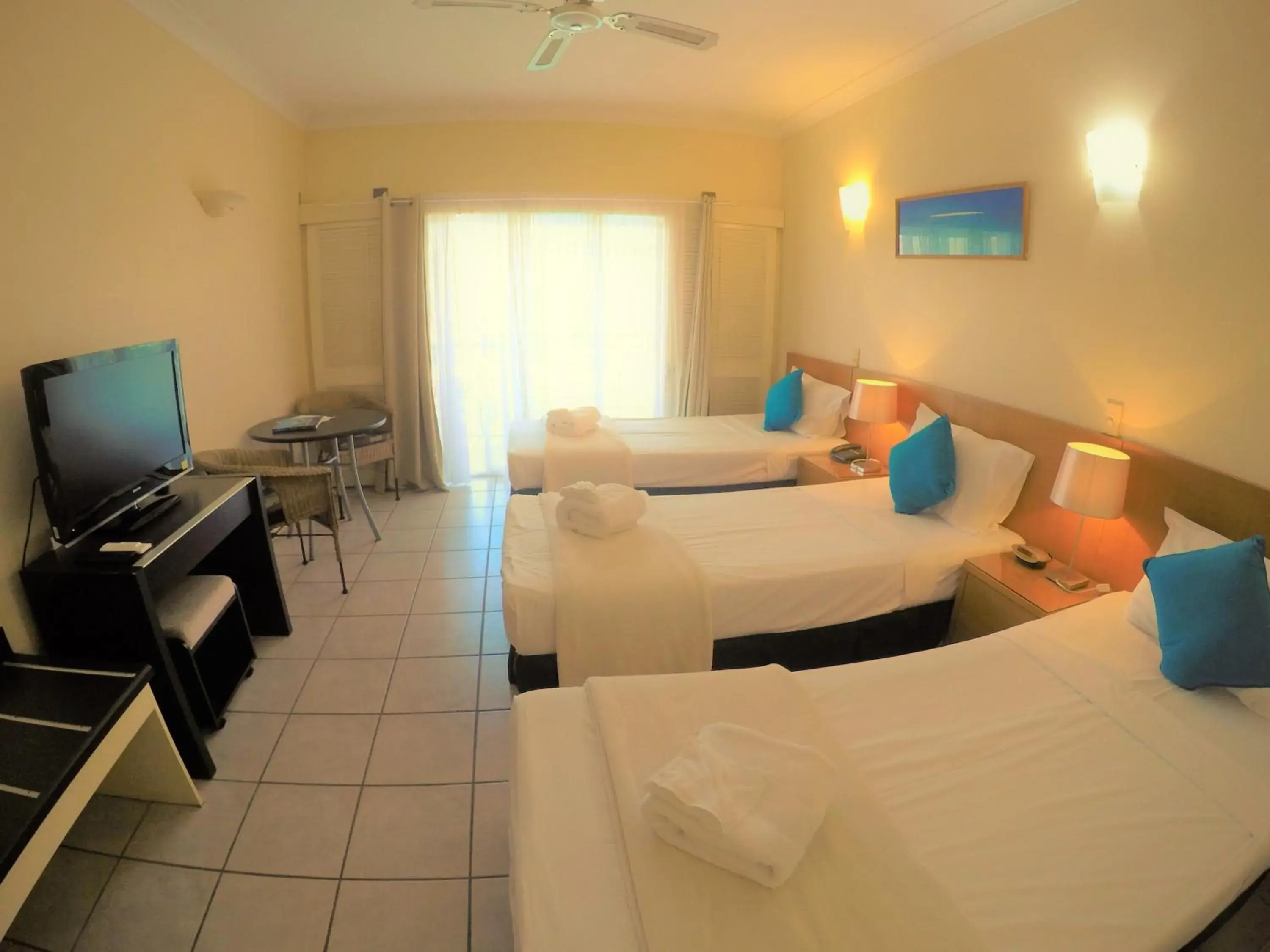 Triple Room in Crystal Garden Resort & Restaurant Triple Room in Crystal Garden Resort & Restaurant