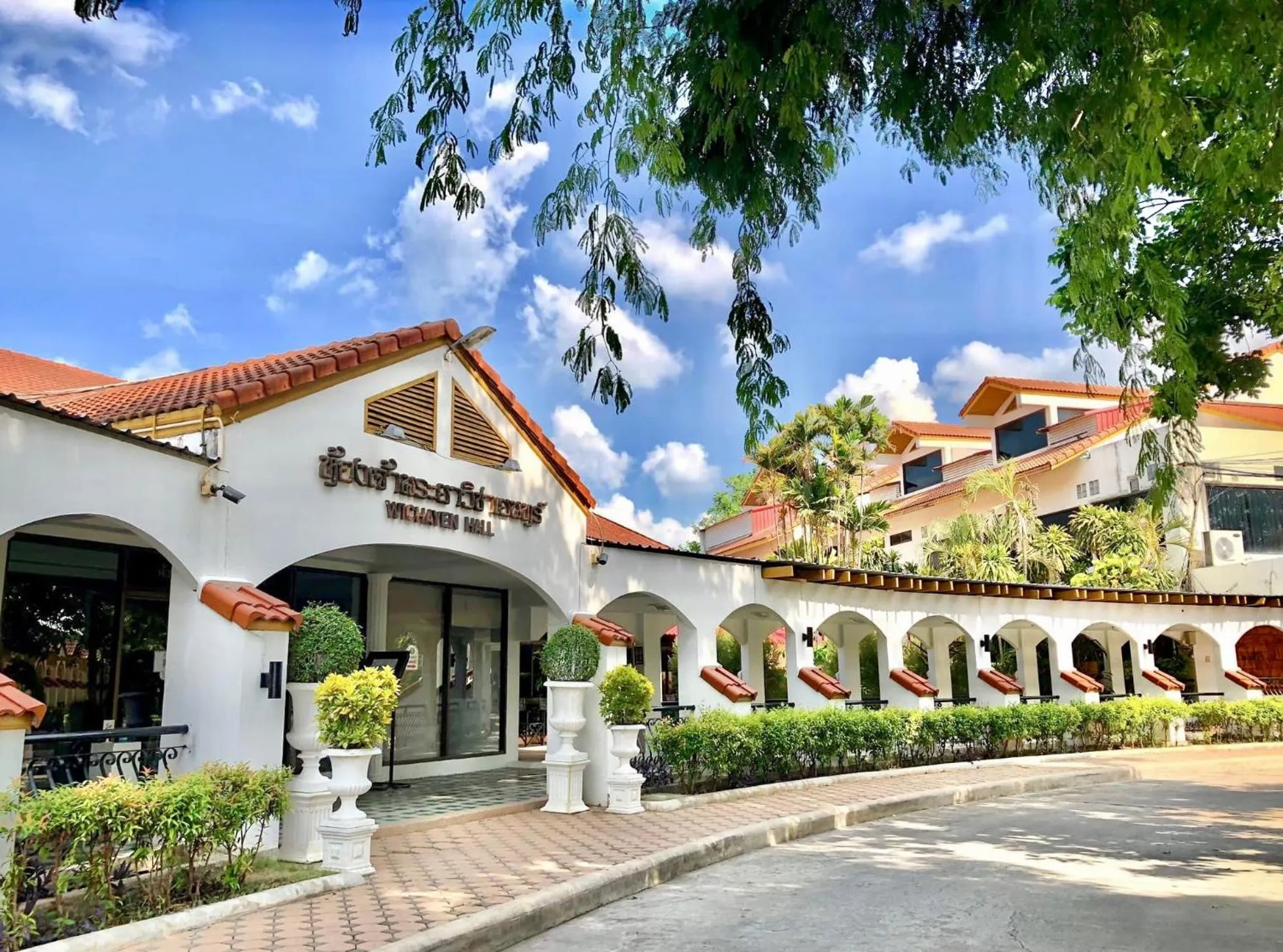 Dad D Resort by Lopburi Inn Resort