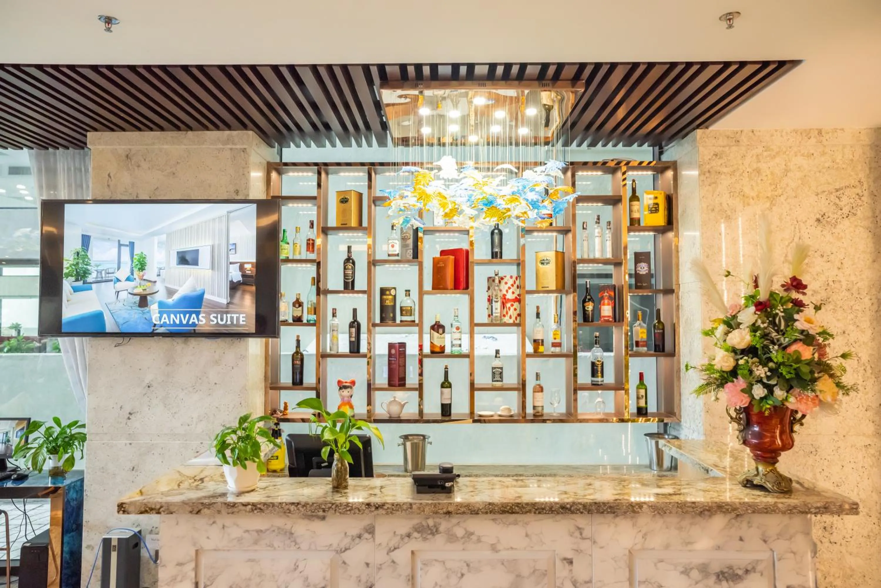 Restaurant/places to eat in Canvas Danang Beach Hotel