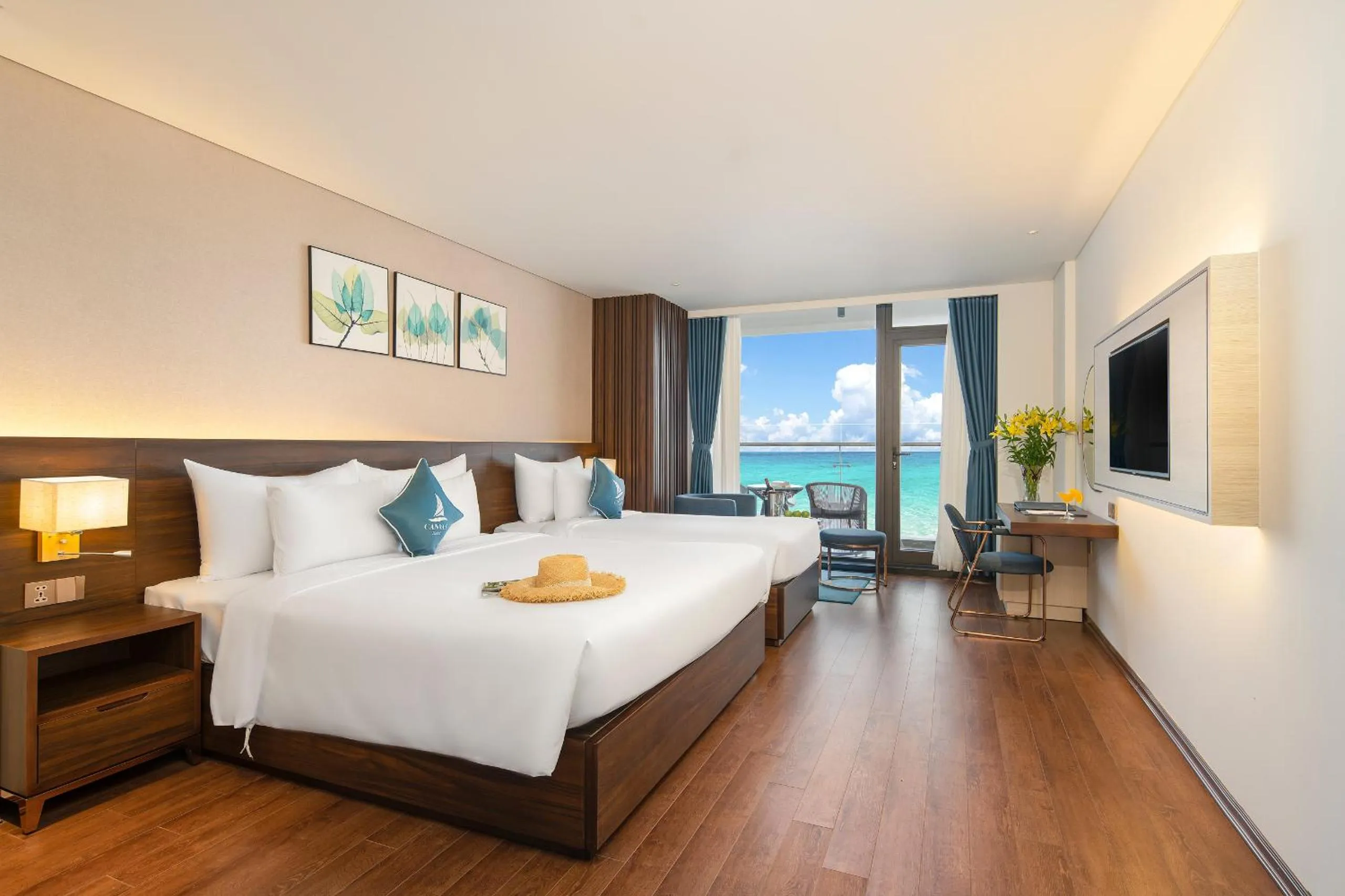 Bed in Canvas Danang Beach Hotel