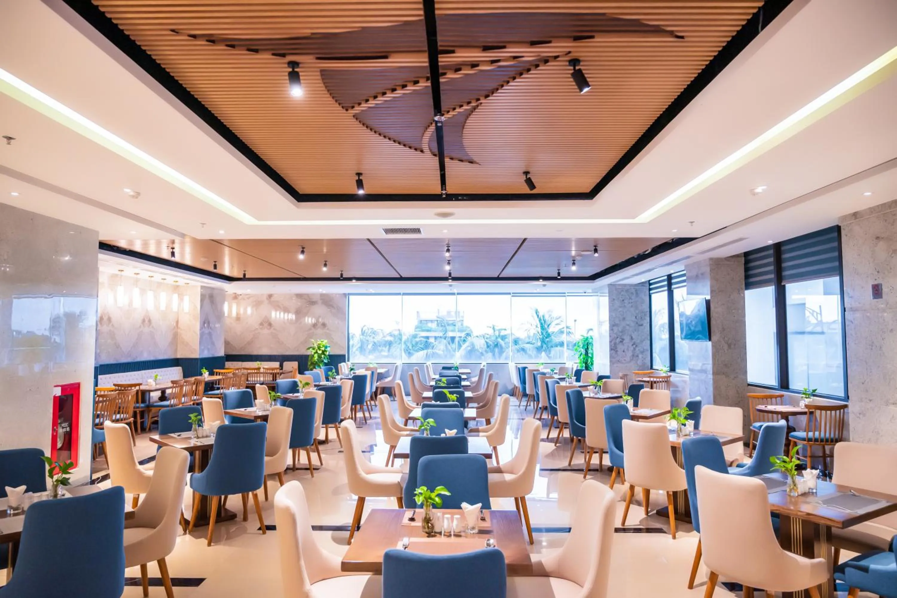 Restaurant/places to eat in Canvas Danang Beach Hotel