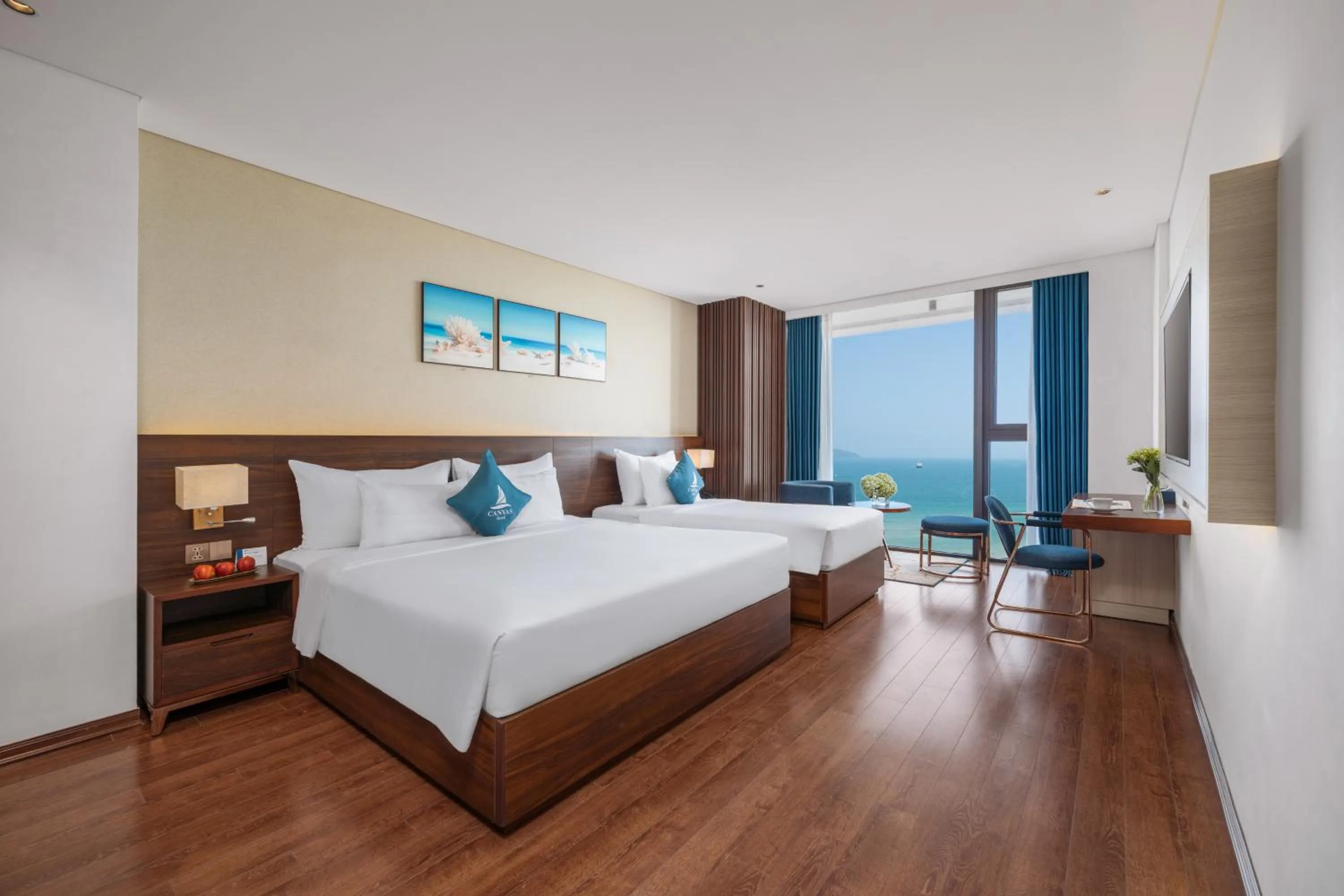 Bedroom, Bed in Canvas Danang Beach Hotel