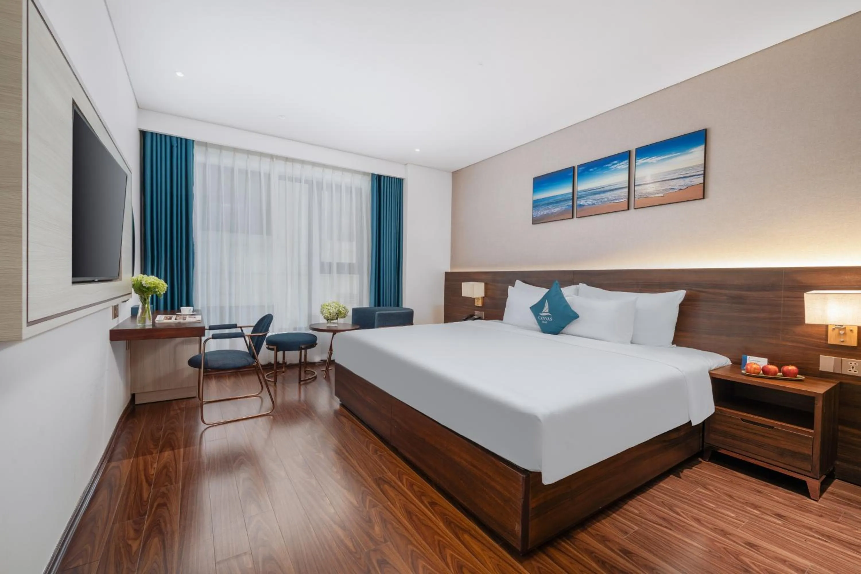 Bedroom, Bed in Canvas Danang Beach Hotel